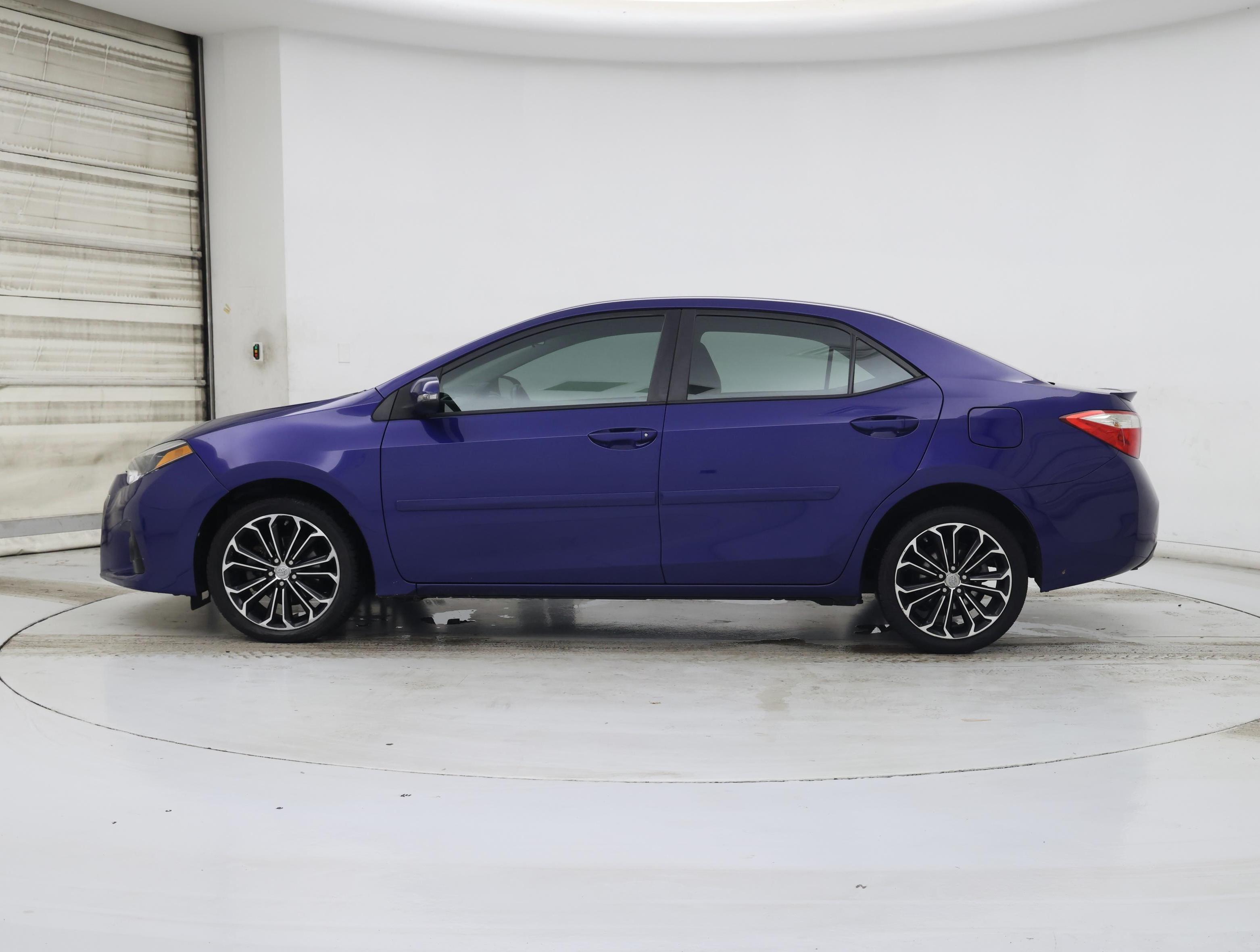 Thumbnail: 2015 Toyota Corolla - 3