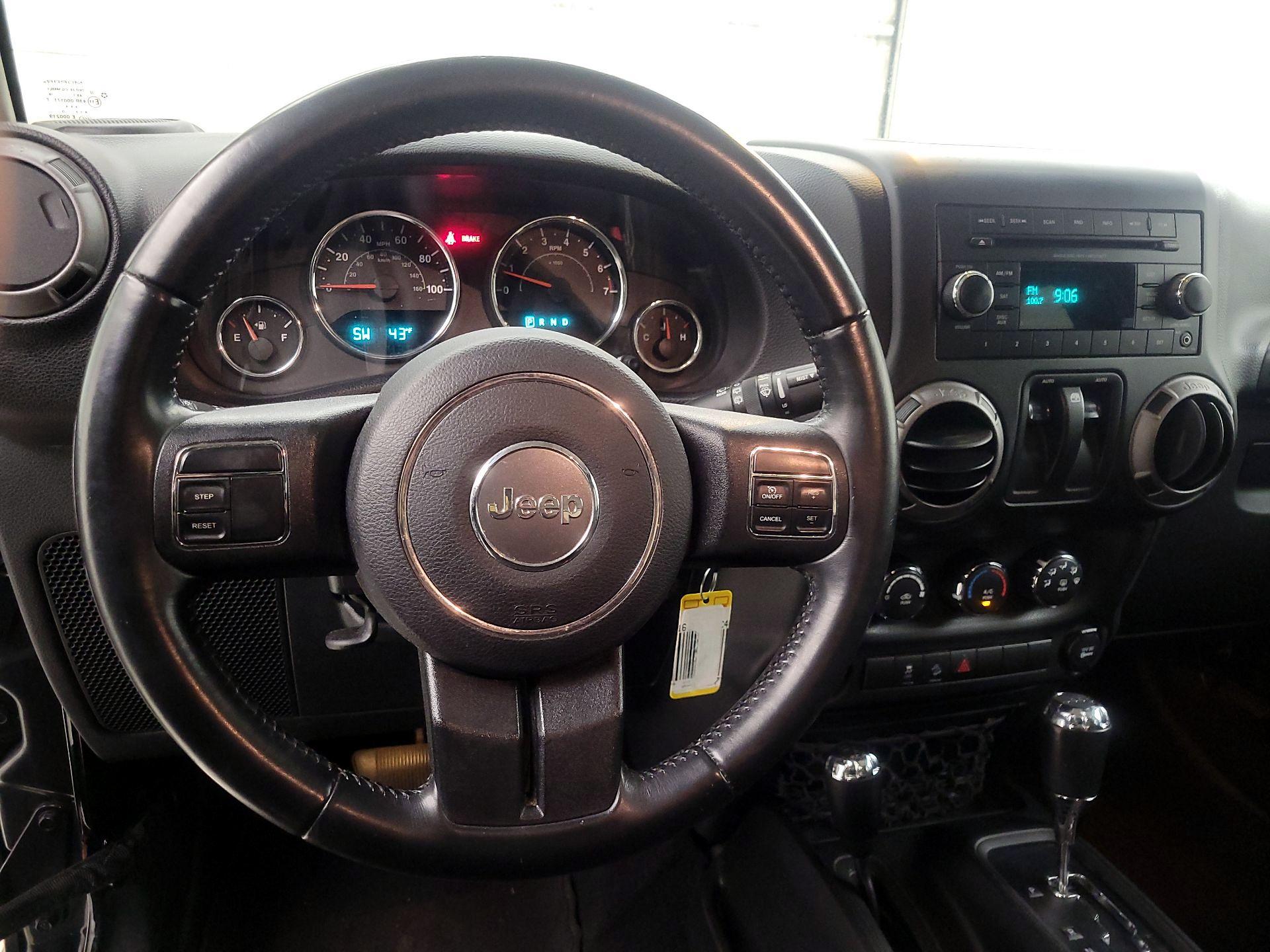 Thumbnail: 2016 Jeep Wrangler - 10