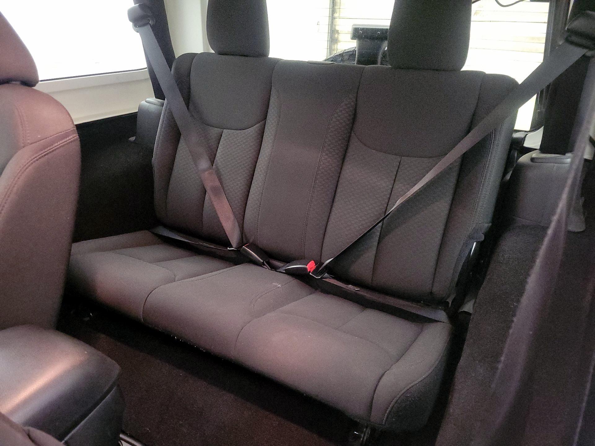 Thumbnail: 2016 Jeep Wrangler - 17