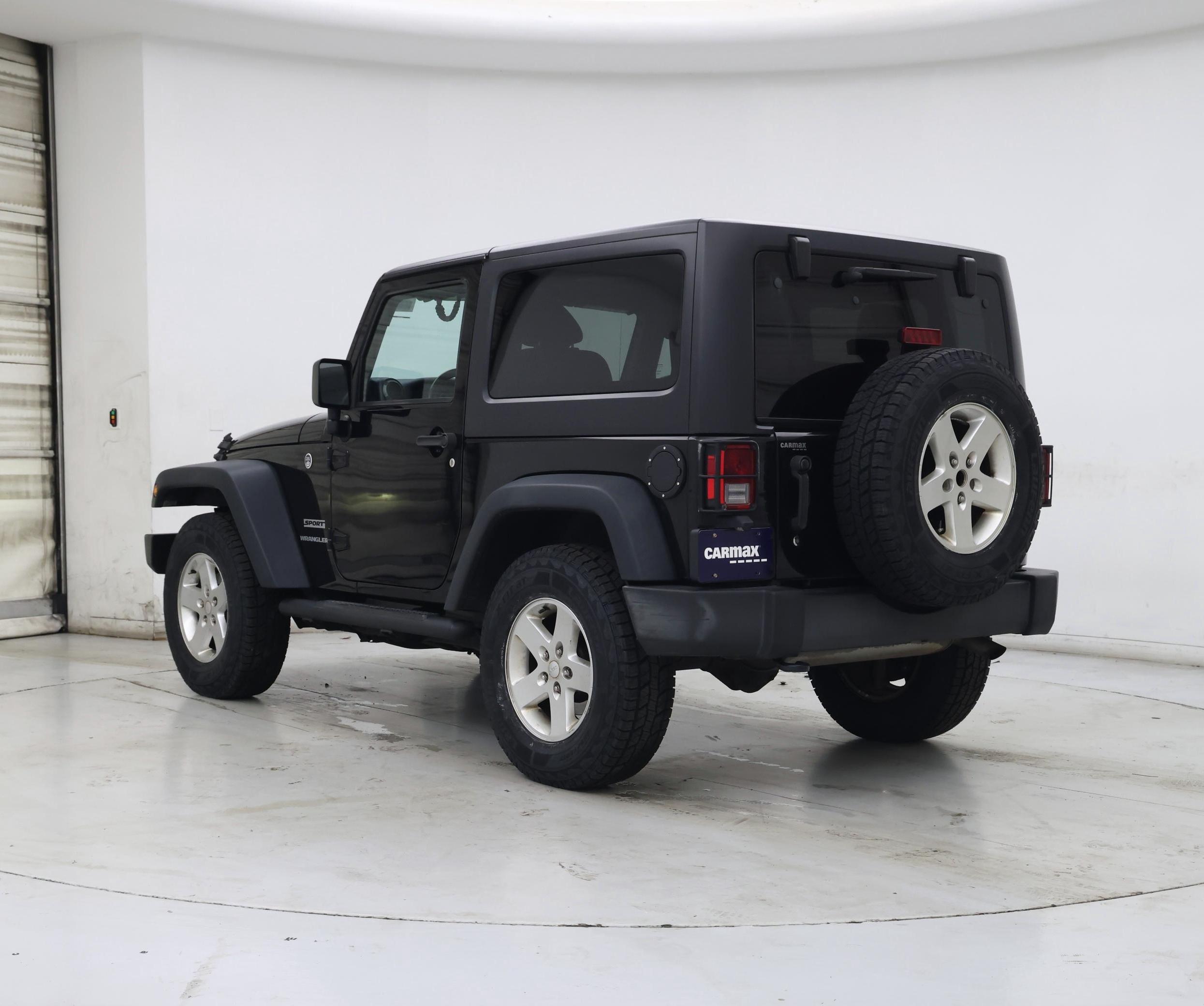 Thumbnail: 2016 Jeep Wrangler - 2