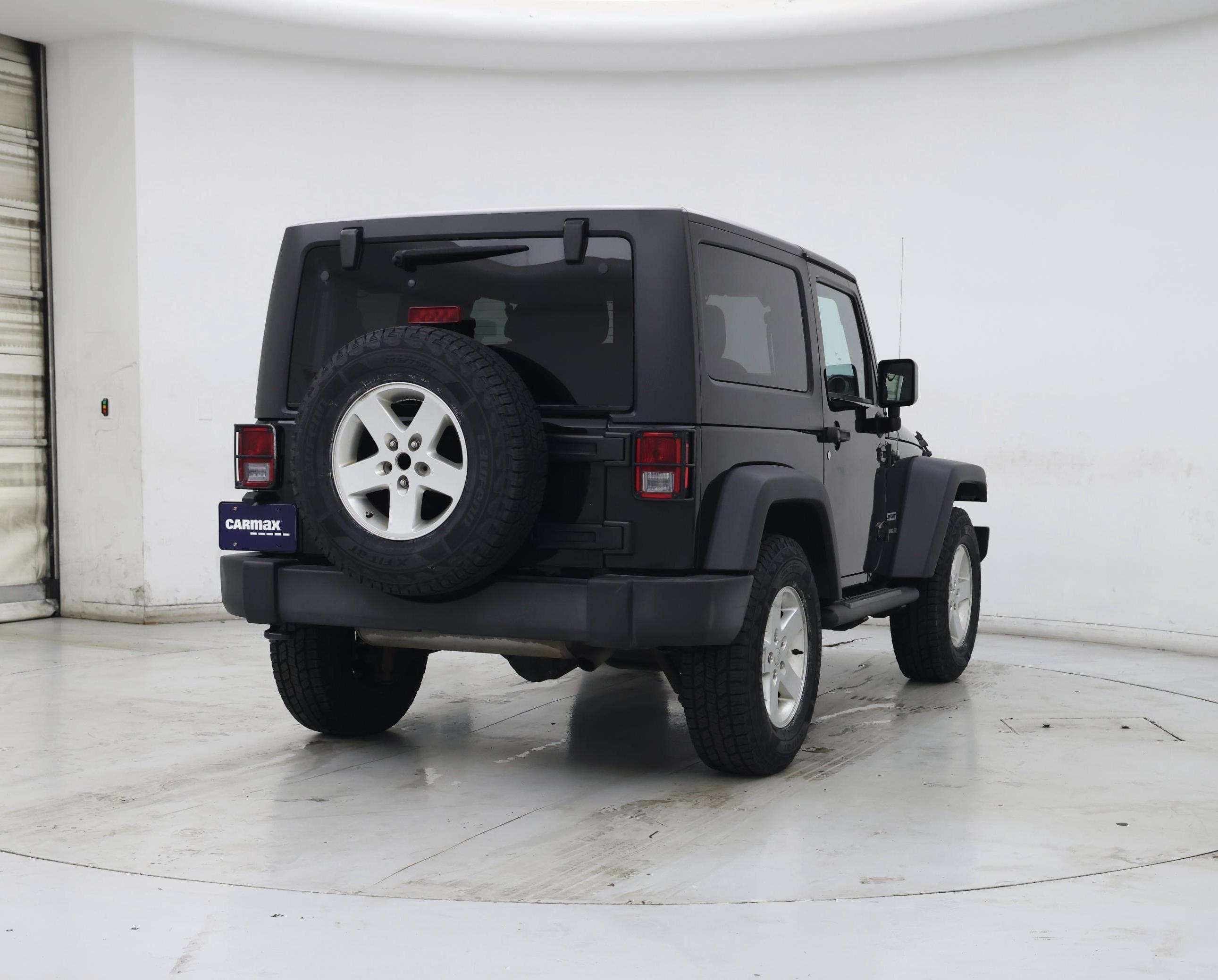 Thumbnail: 2016 Jeep Wrangler - 8