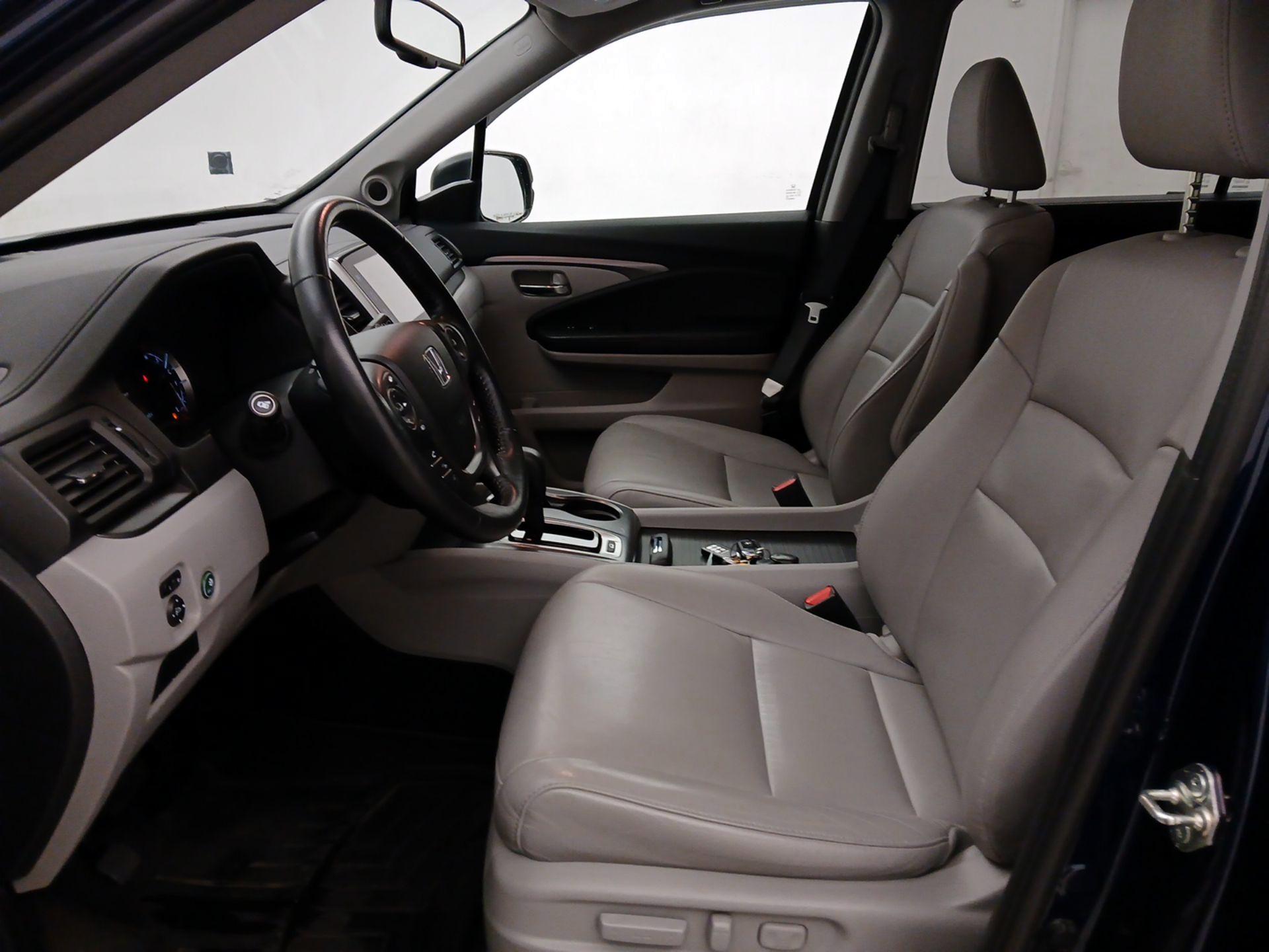 Thumbnail: 2016 Honda Pilot - 11