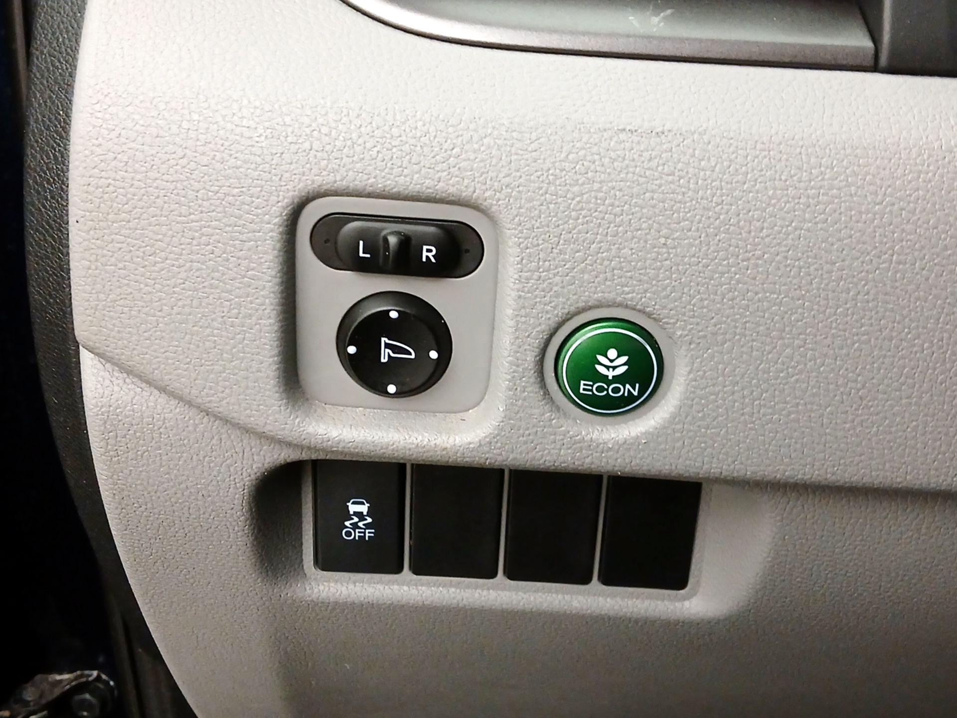 Thumbnail: 2016 Honda Pilot - 13