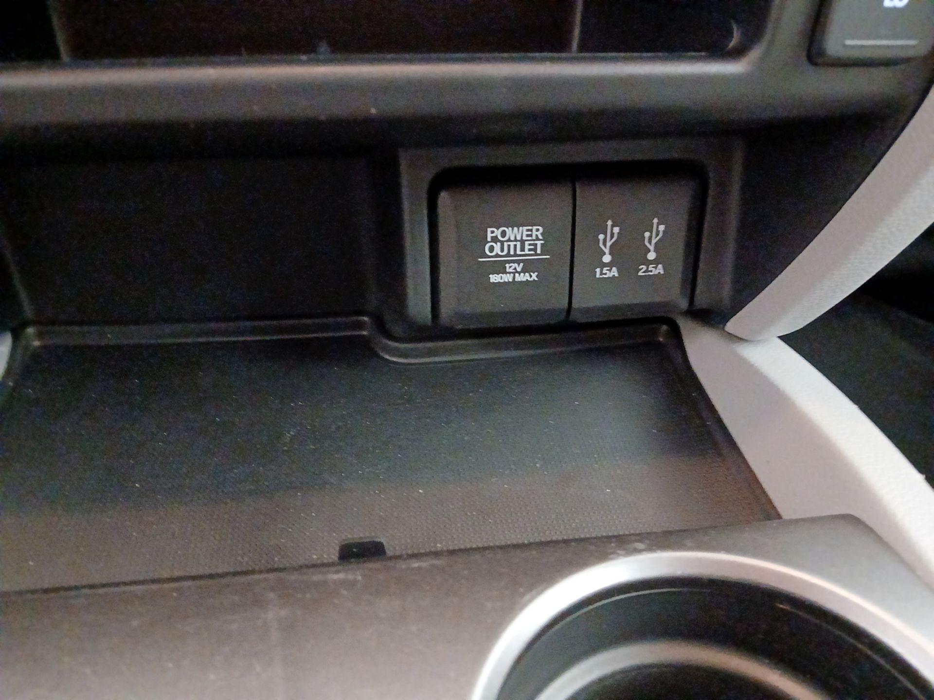 Thumbnail: 2016 Honda Pilot - 18