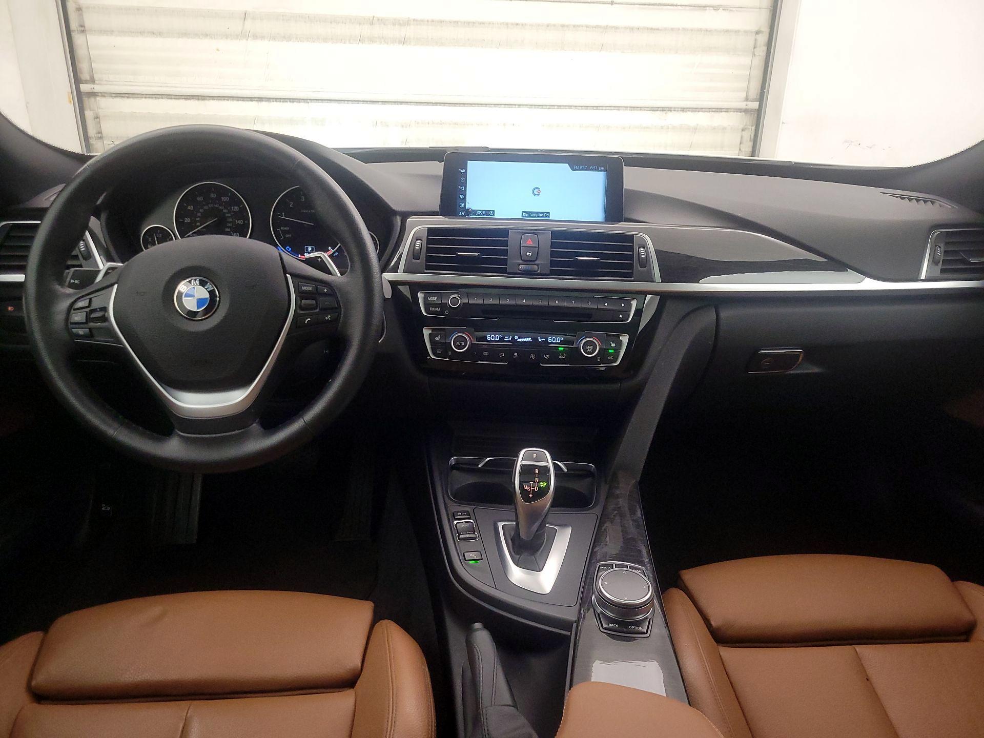 Thumbnail: 2017 BMW 3 Series - 9