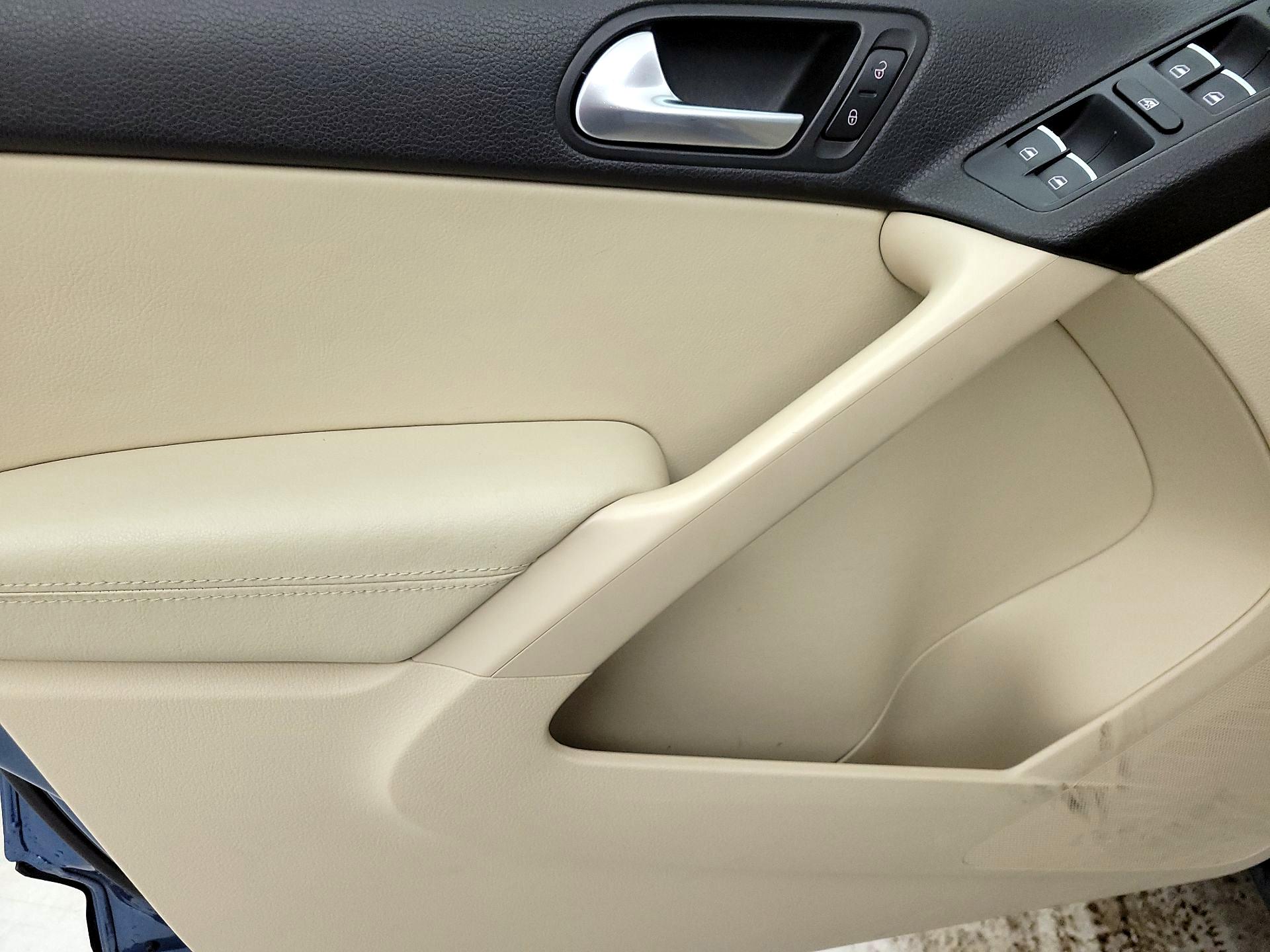 Thumbnail: 2017 Volkswagen Tiguan - 12