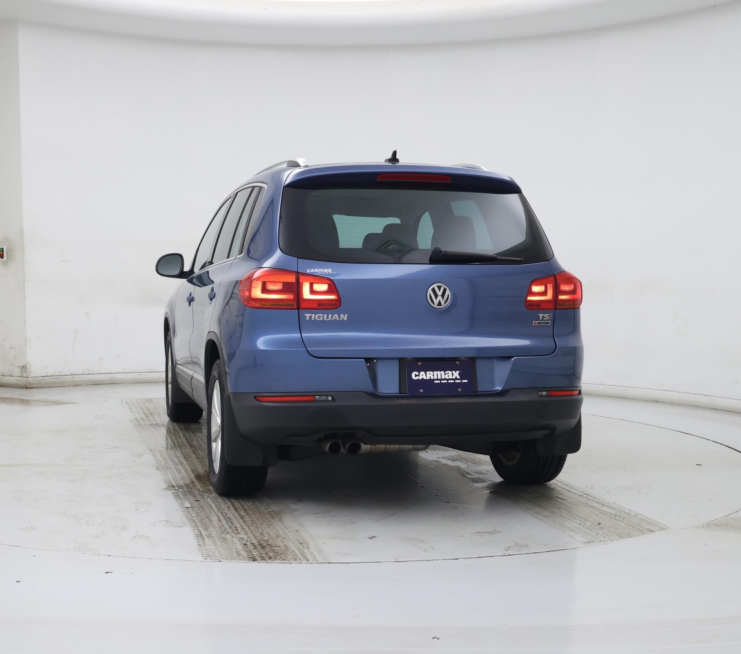 Thumbnail: 2017 Volkswagen Tiguan - 6