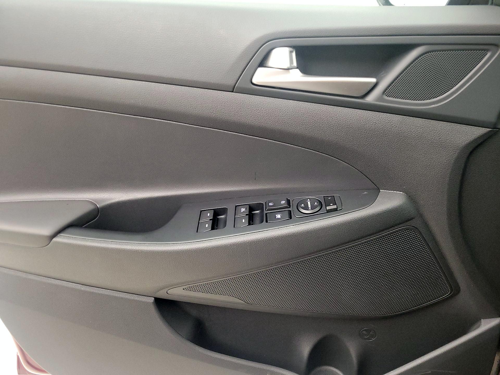 Thumbnail: 2020 Hyundai Tucson - 12