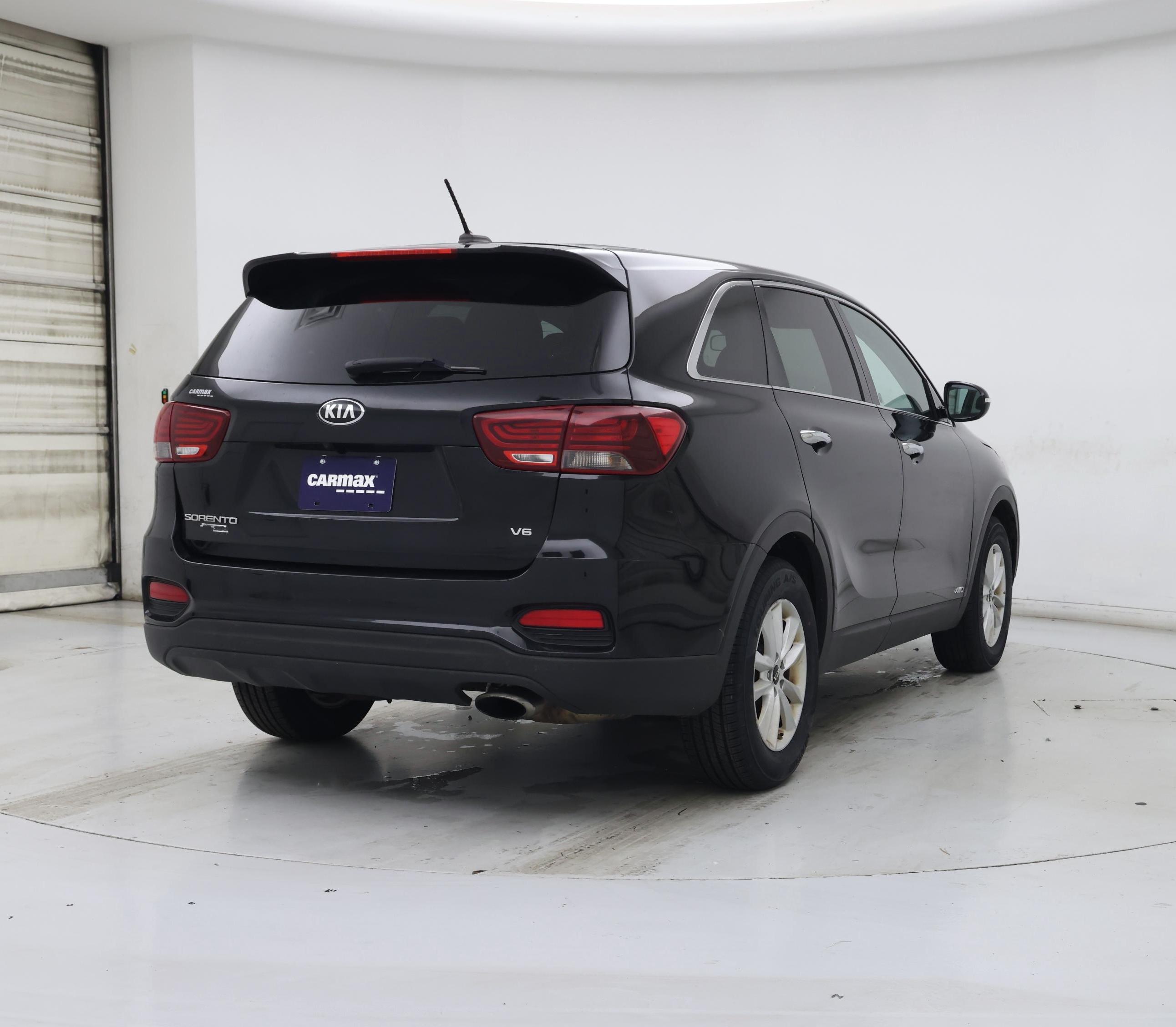 Thumbnail: 2019 Kia Sorento - 8