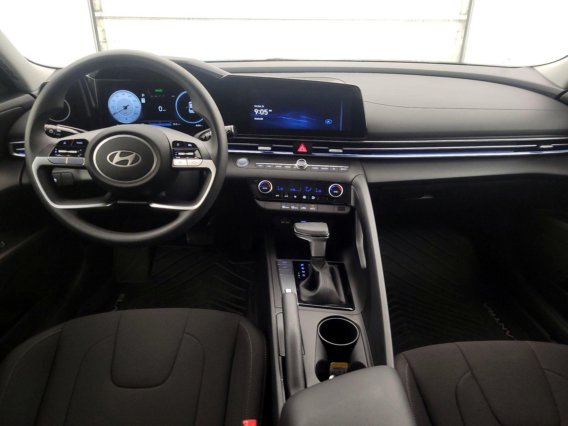 Thumbnail: 2024 Hyundai Elantra - 9