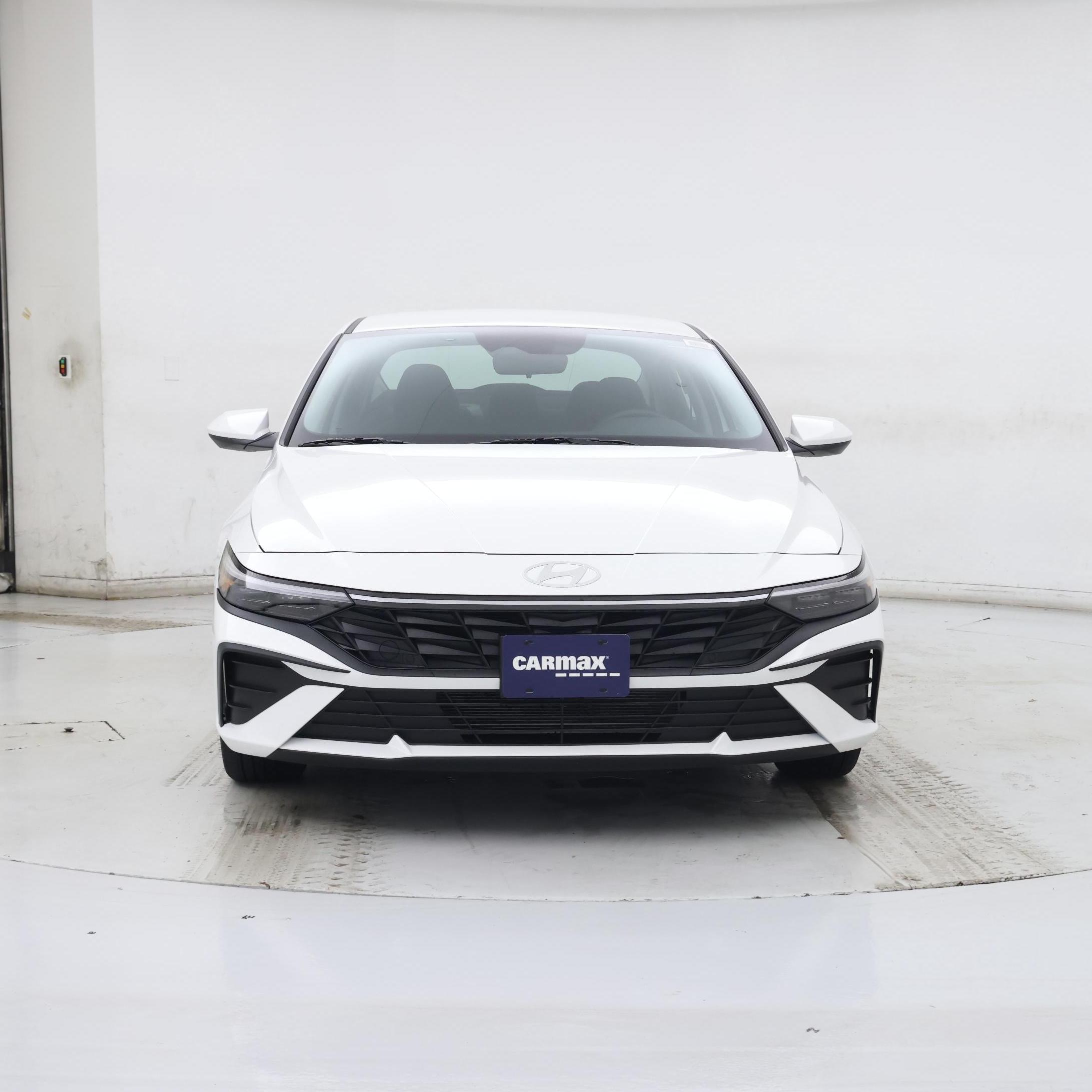 Thumbnail: 2024 Hyundai Elantra - 5