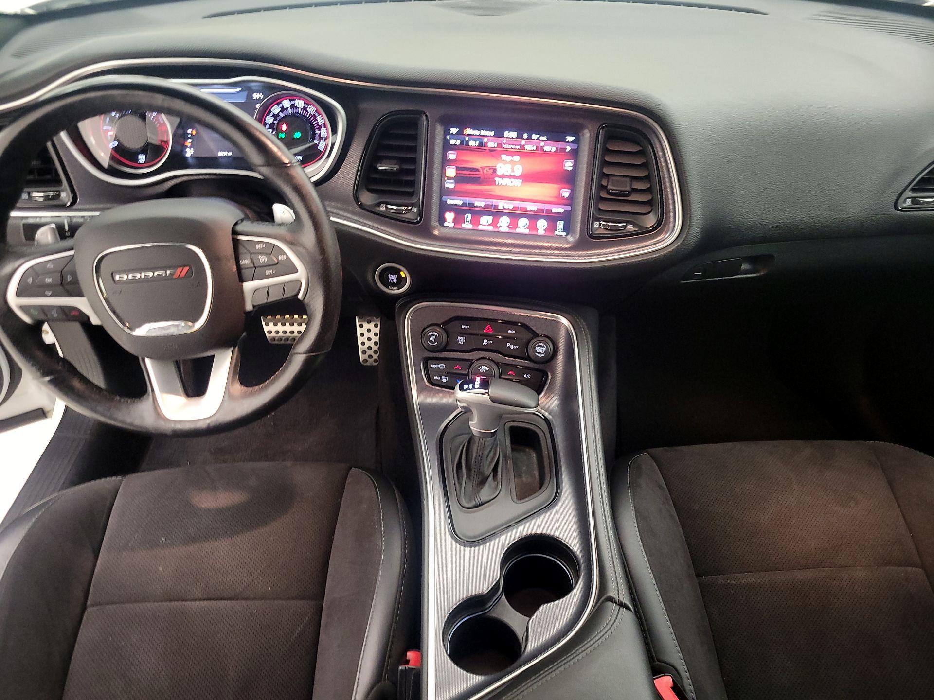 Thumbnail: 2016 Dodge Challenger - 9