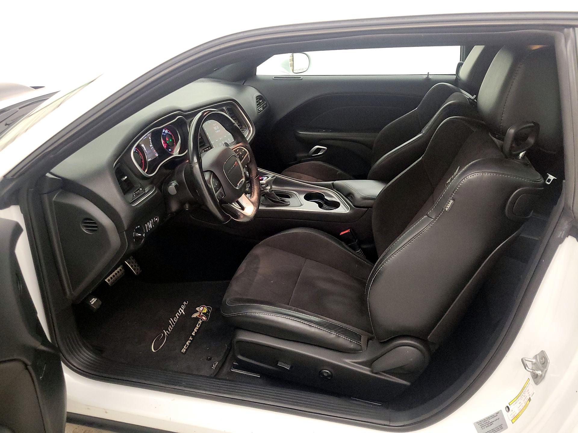 Thumbnail: 2016 Dodge Challenger - 11