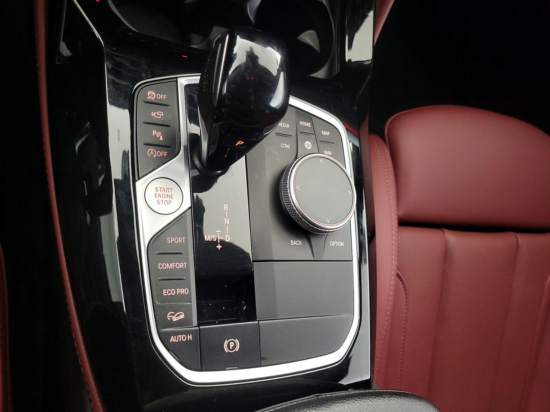 Thumbnail: 2023 BMW X4 - 18