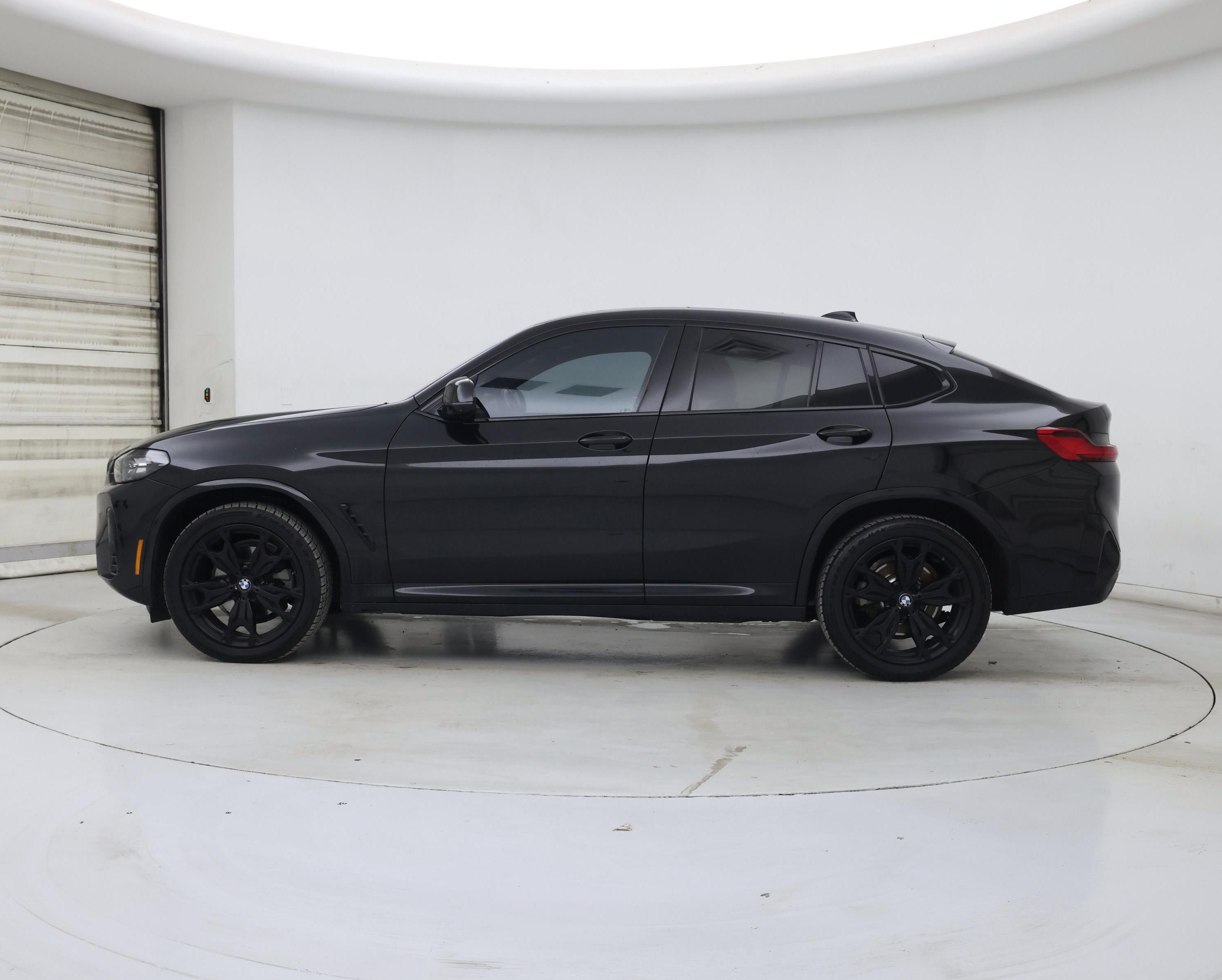 Thumbnail: 2023 BMW X4 - 3