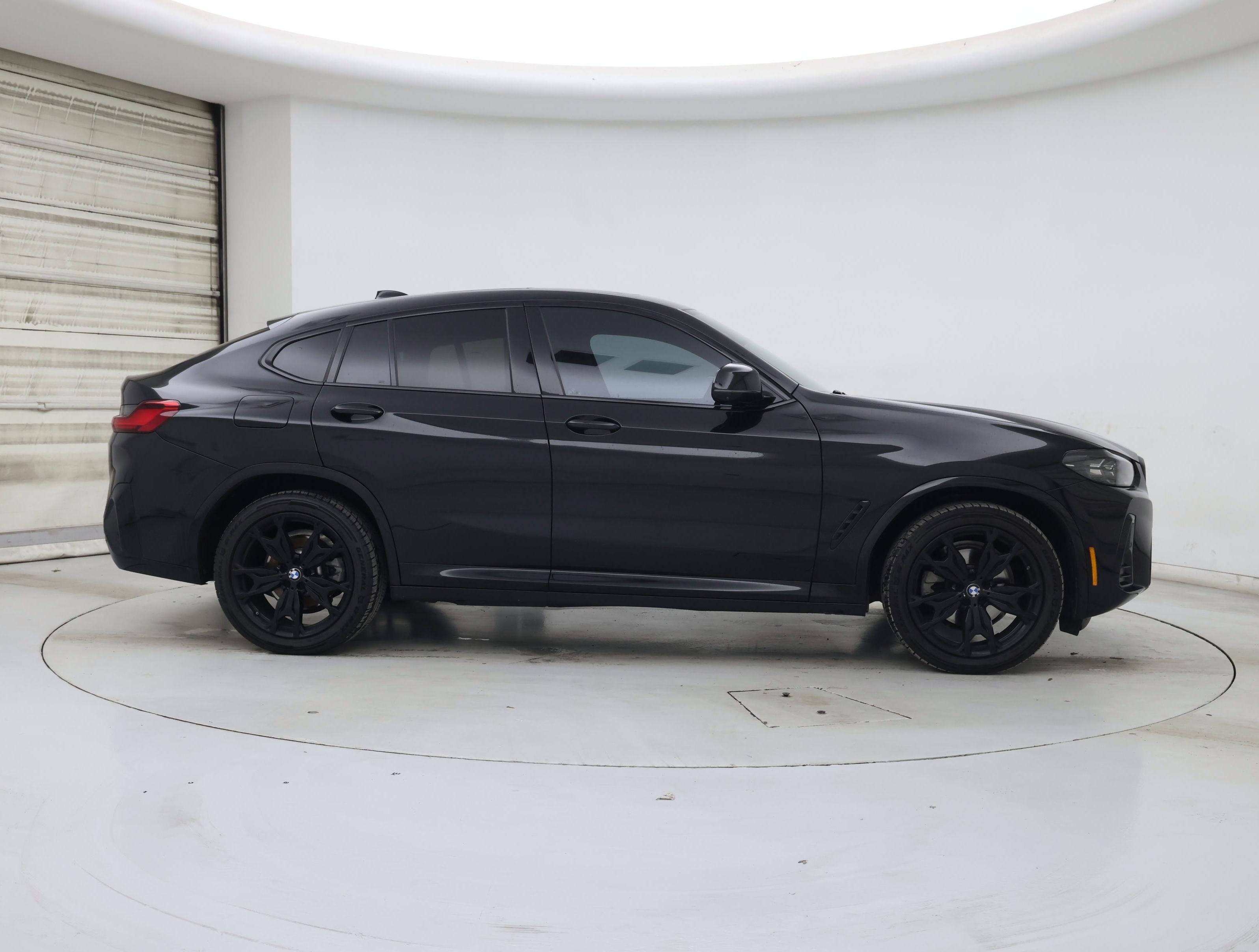 Thumbnail: 2023 BMW X4 - 7