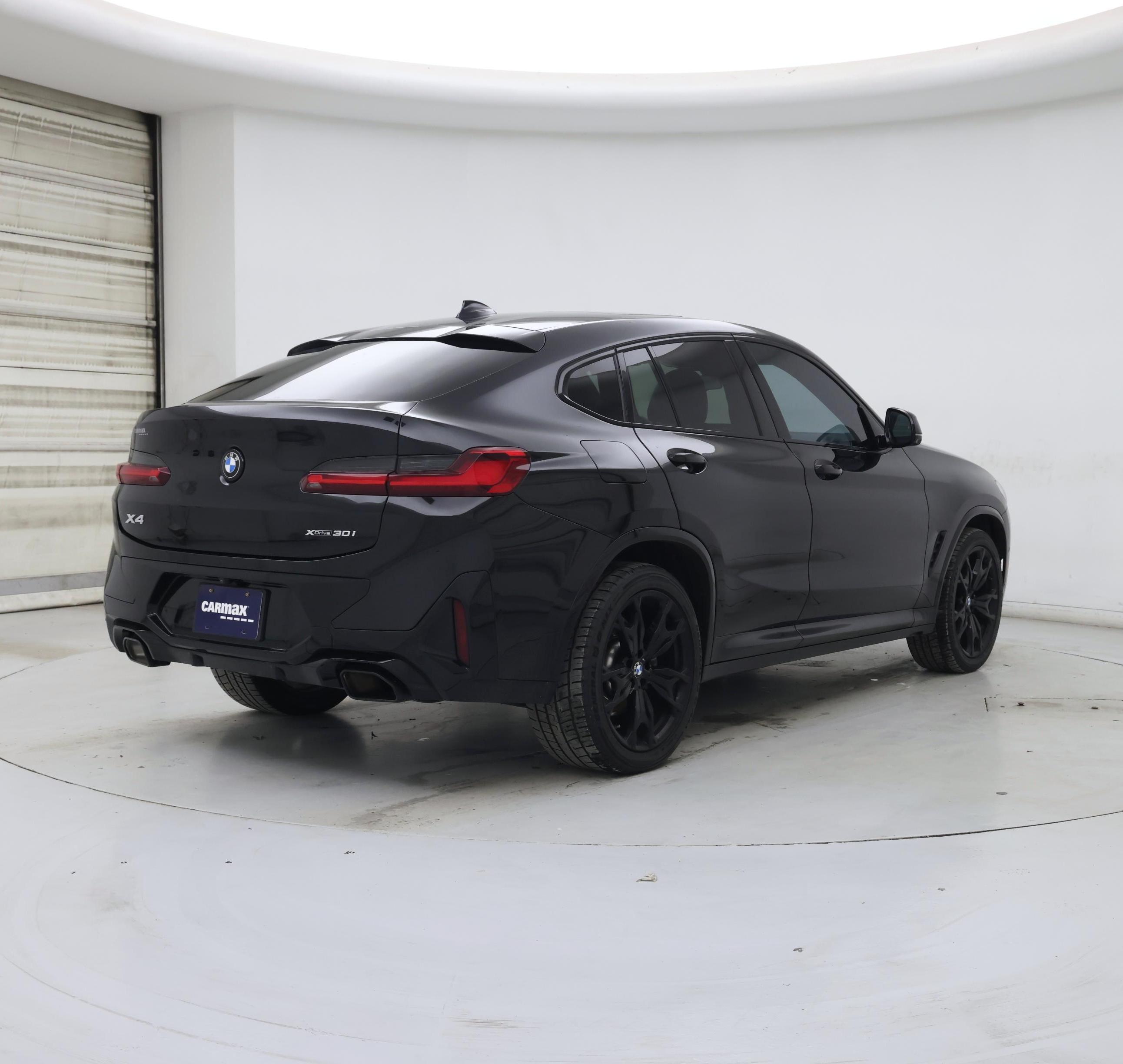 Thumbnail: 2023 BMW X4 - 8