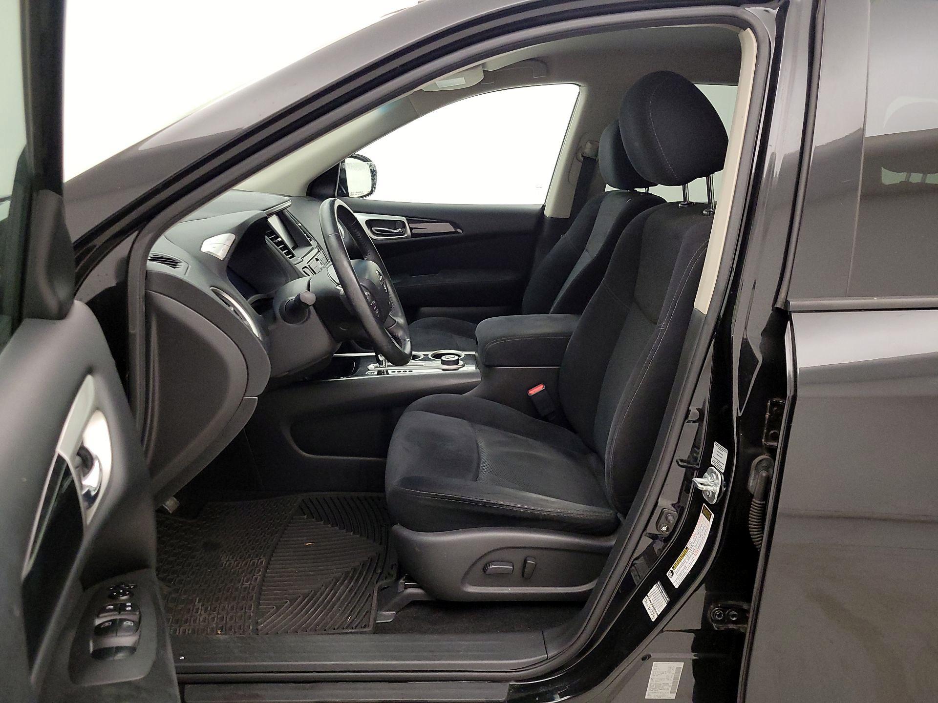 Thumbnail: 2015 Nissan Pathfinder - 11