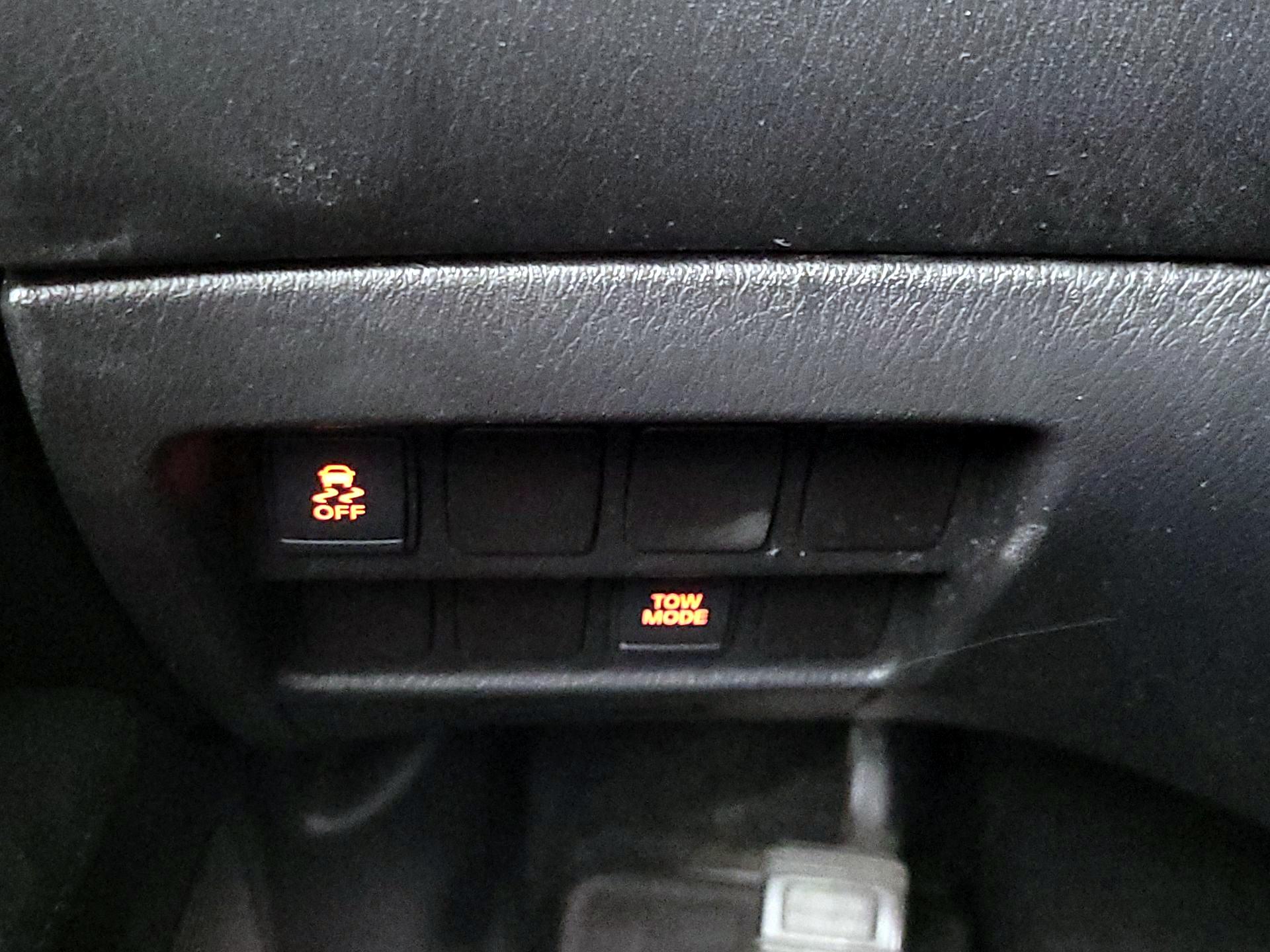 Thumbnail: 2015 Nissan Pathfinder - 13