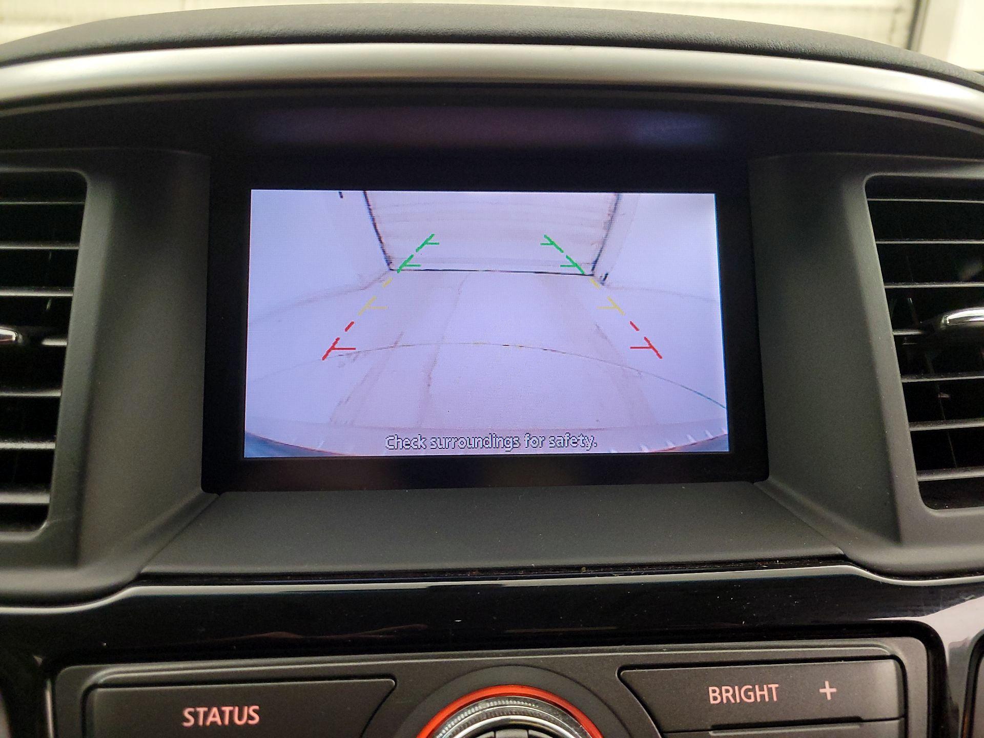 Thumbnail: 2015 Nissan Pathfinder - 14