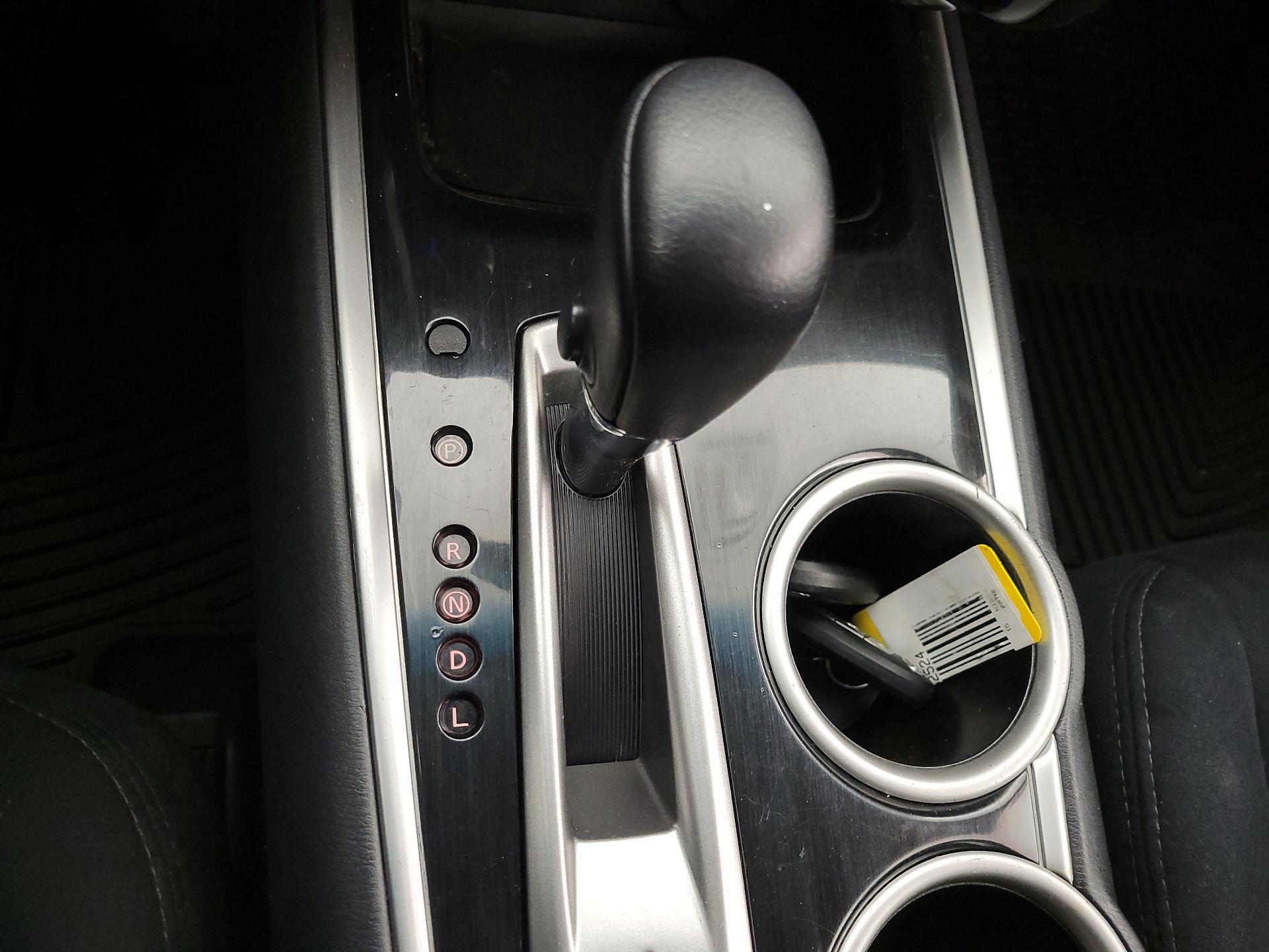 Thumbnail: 2015 Nissan Pathfinder - 17