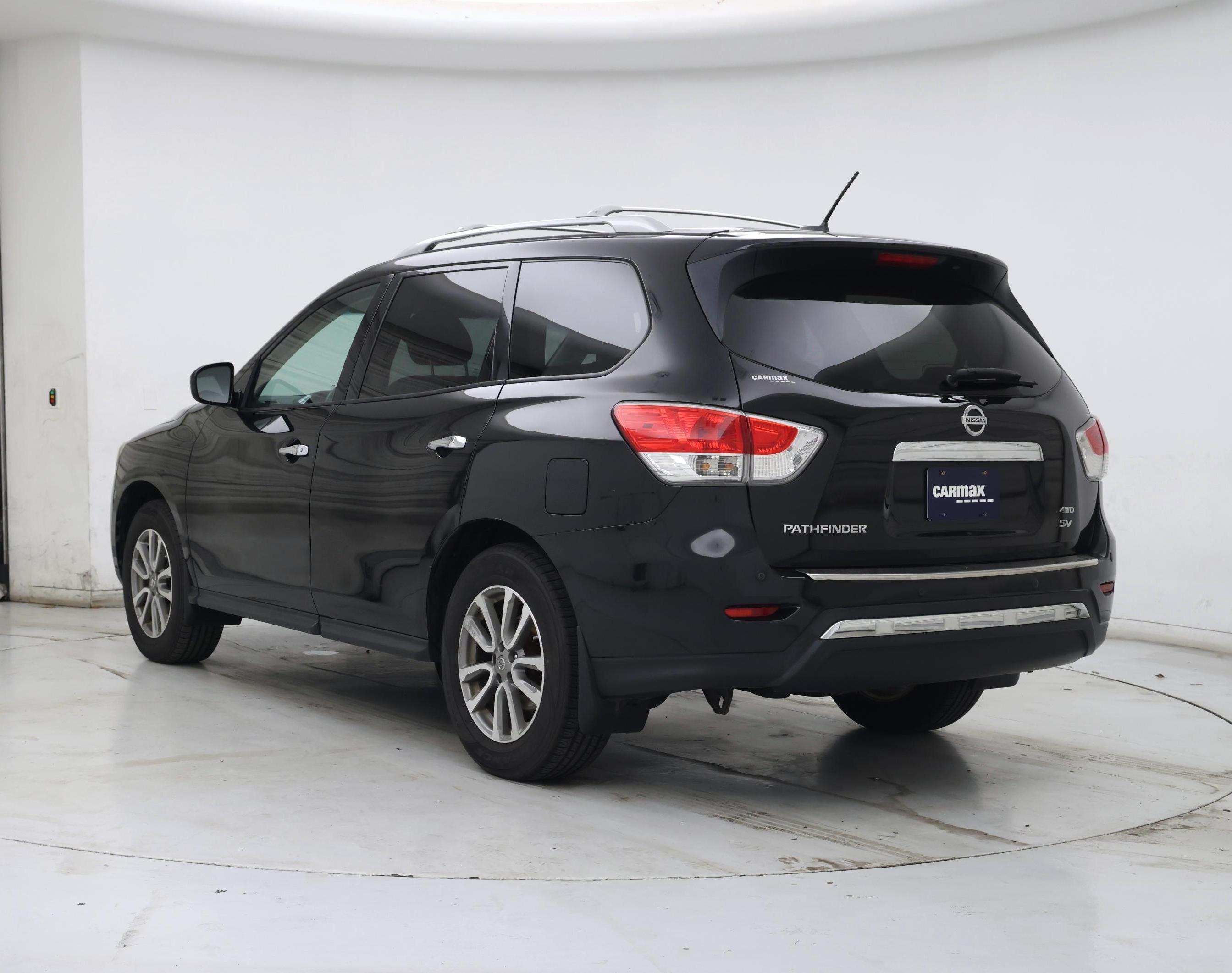 Thumbnail: 2015 Nissan Pathfinder - 2