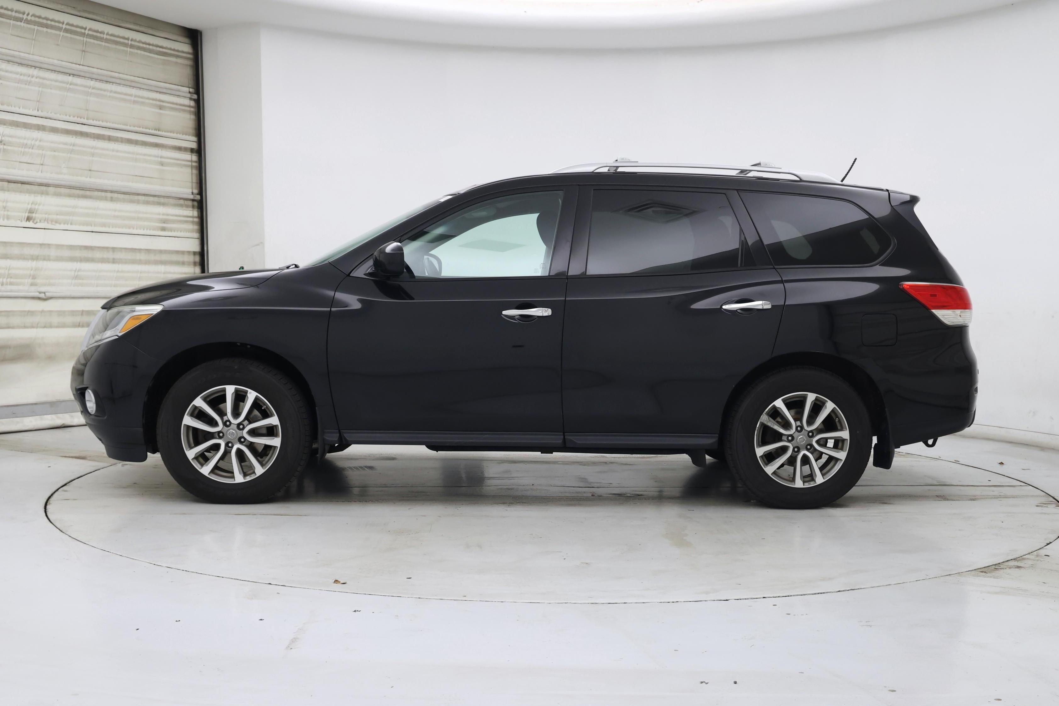 Thumbnail: 2015 Nissan Pathfinder - 3