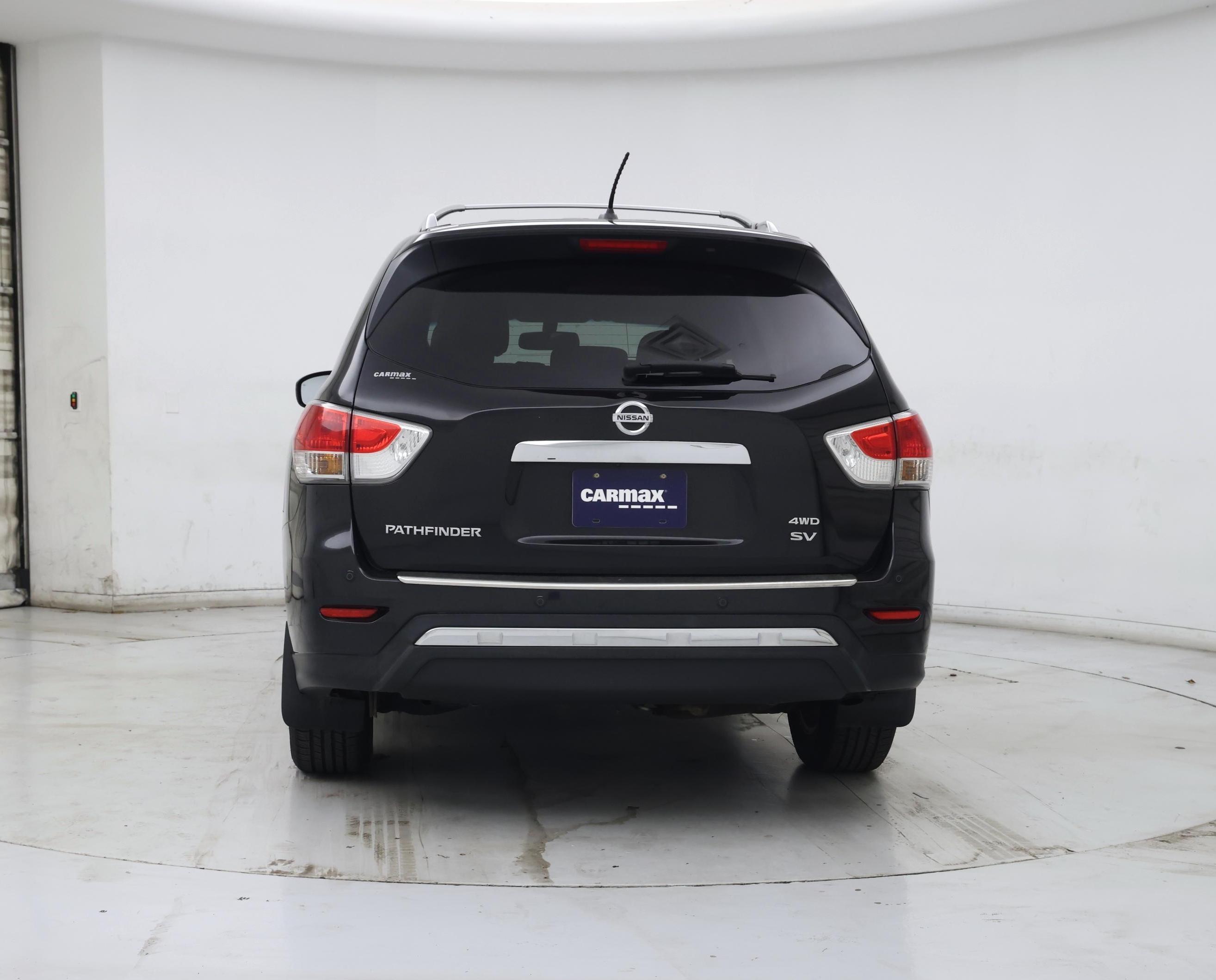 Thumbnail: 2015 Nissan Pathfinder - 6