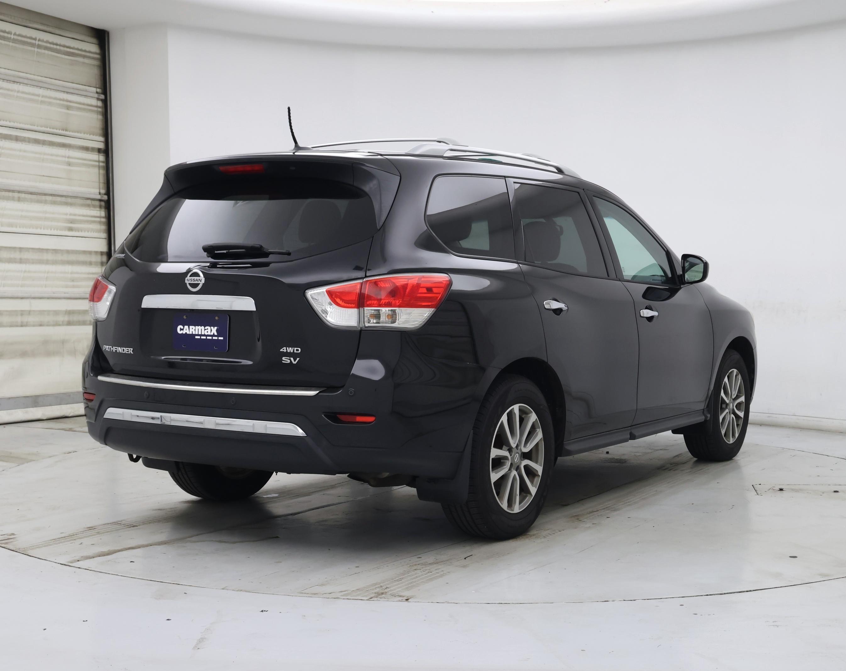 Thumbnail: 2015 Nissan Pathfinder - 8