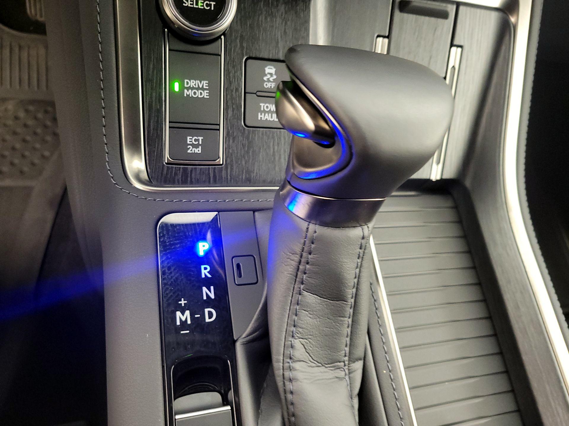 Thumbnail: 2025 Lexus GX - 17