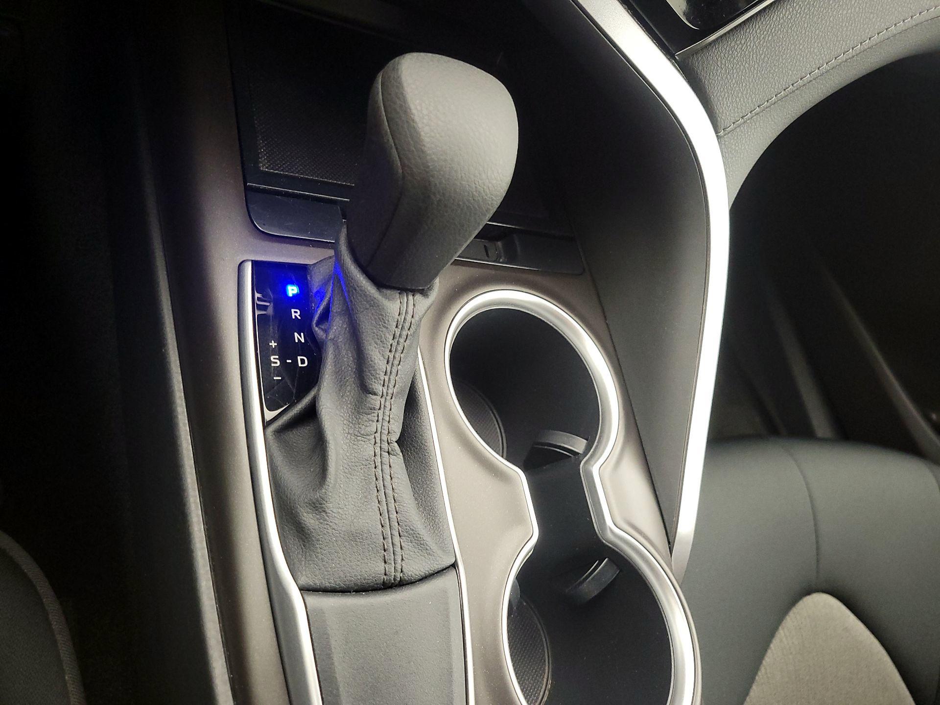 Thumbnail: 2021 Toyota Camry - 17