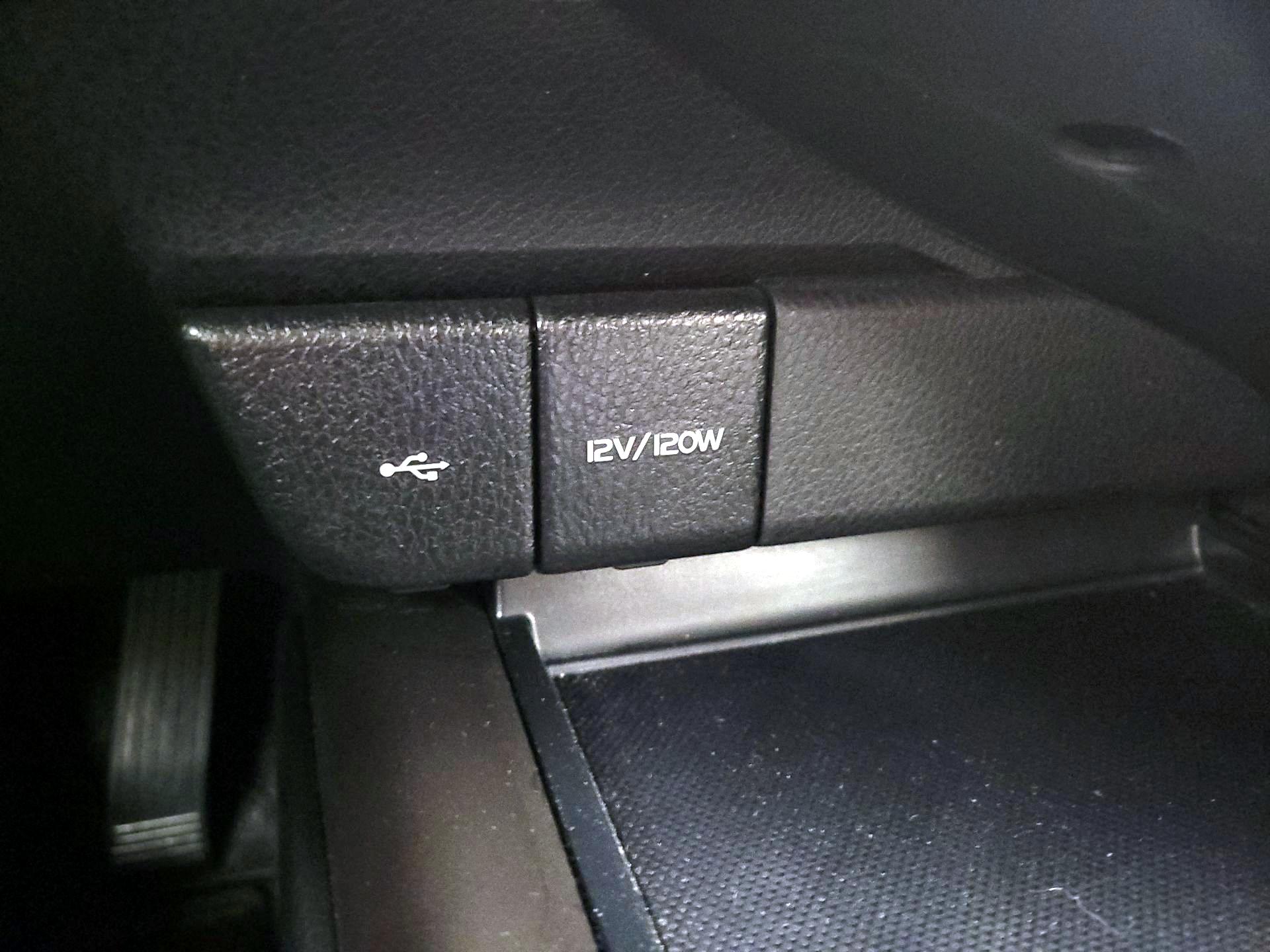 Thumbnail: 2021 Toyota Camry - 18