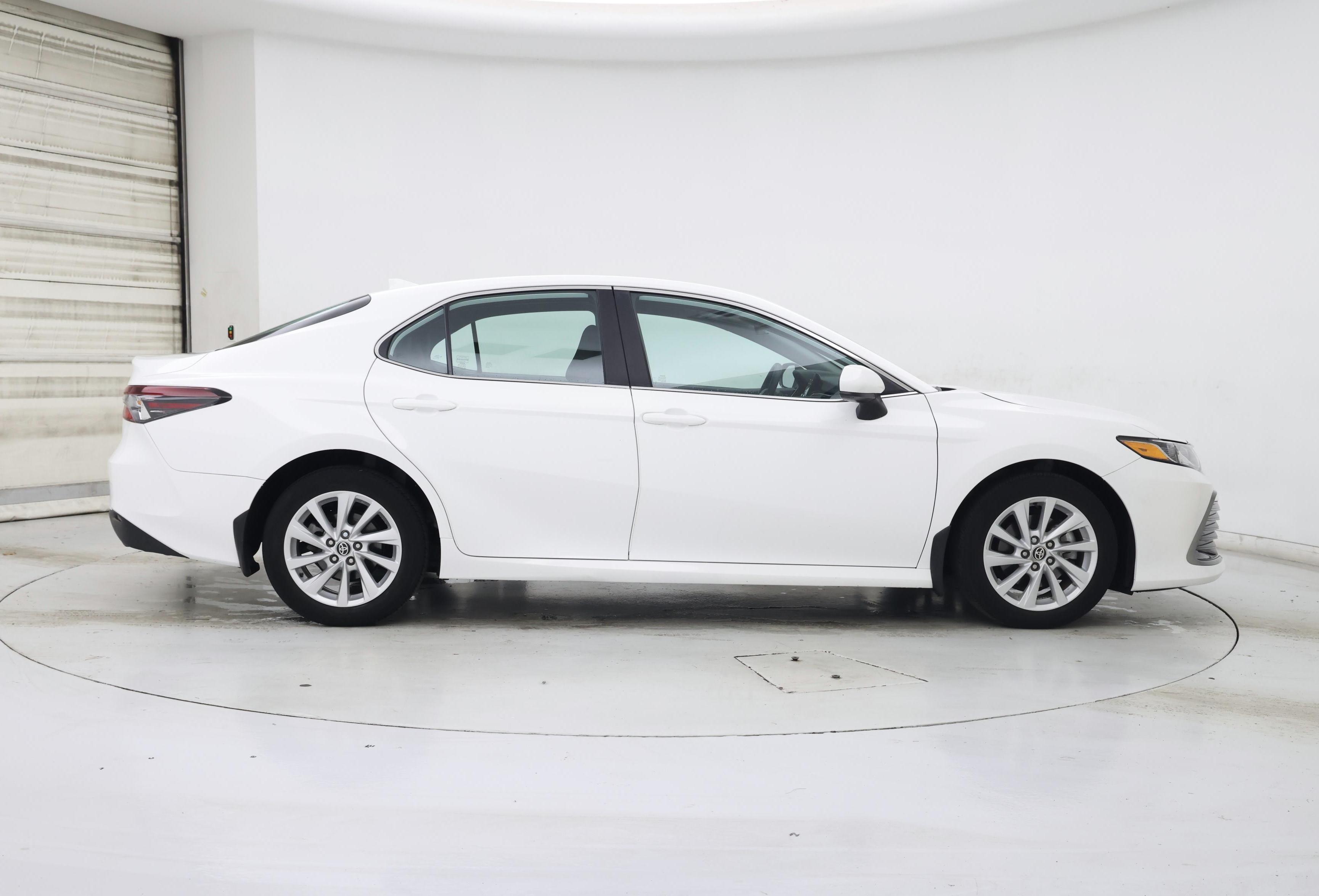 Thumbnail: 2021 Toyota Camry - 7