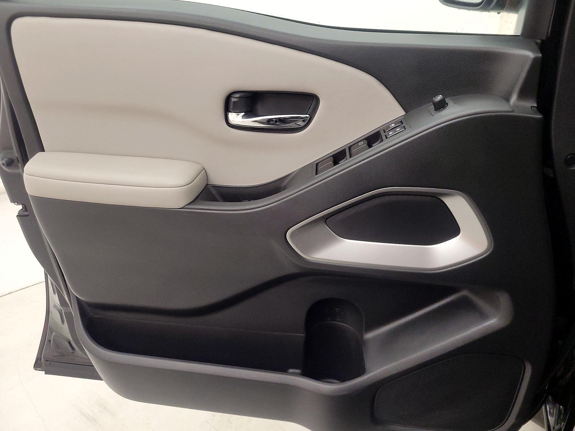 Thumbnail: 2025 Nissan Frontier - 12