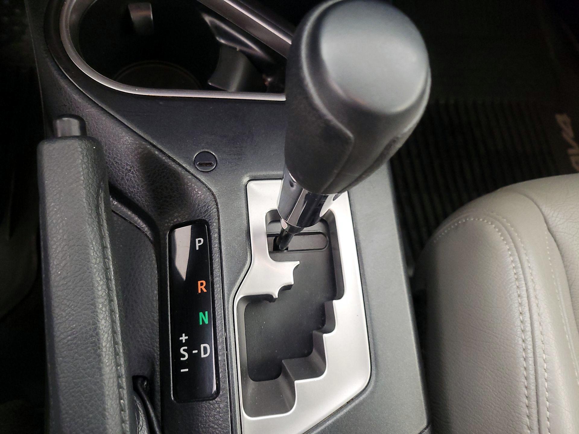 Thumbnail: 2018 Toyota RAV4 - 17