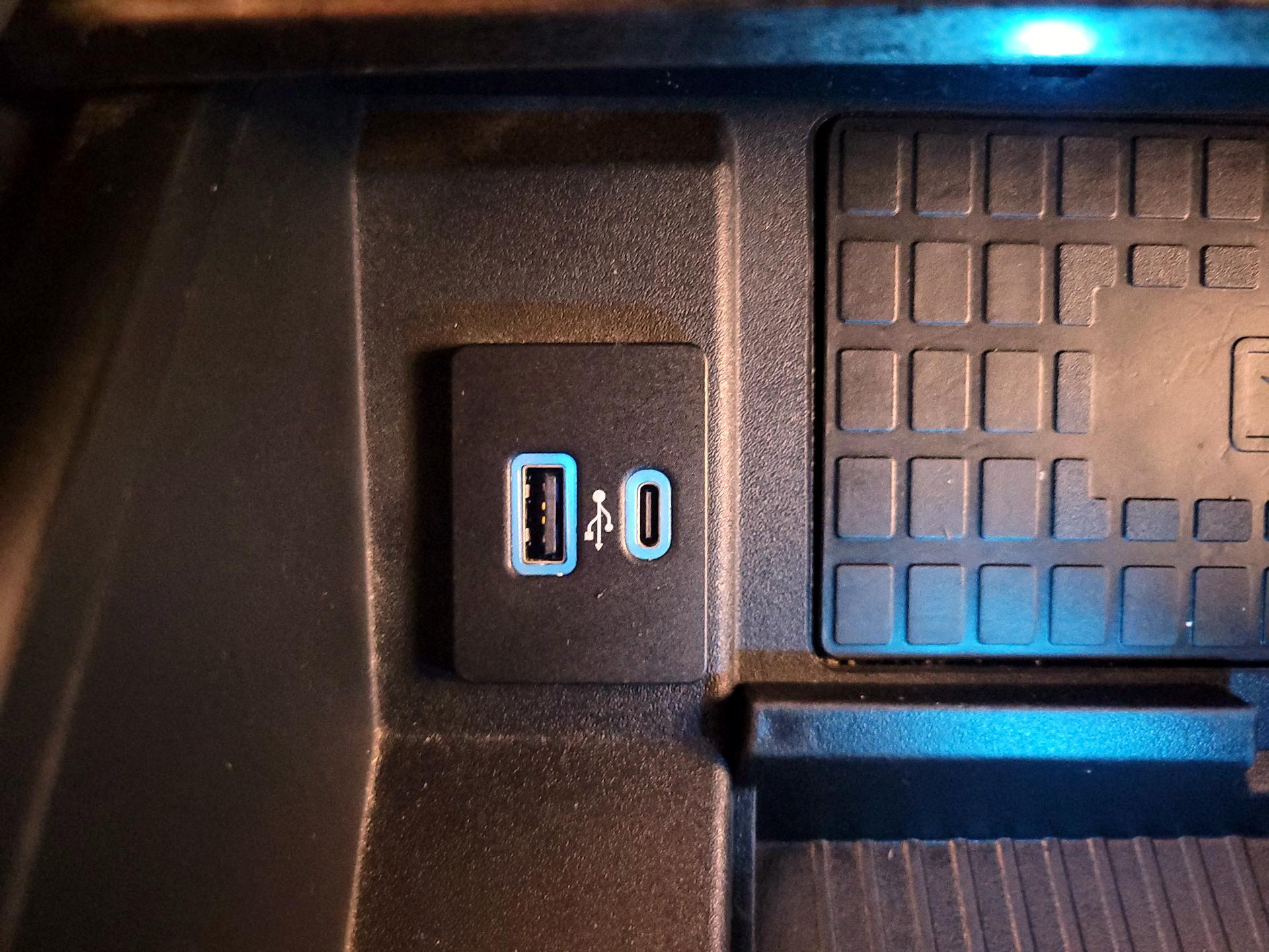 Thumbnail: 2022 Ford F-350 - 19