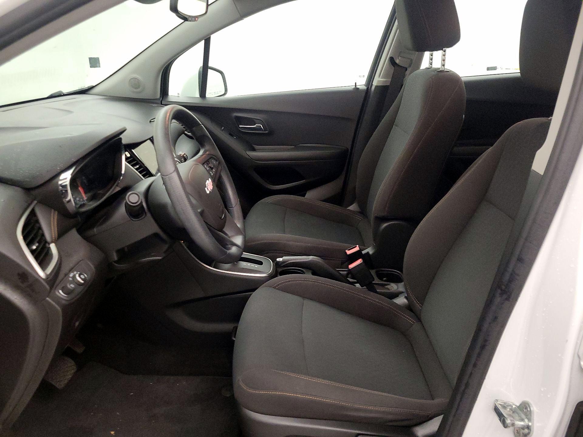 Thumbnail: 2018 Chevrolet Trax - 11