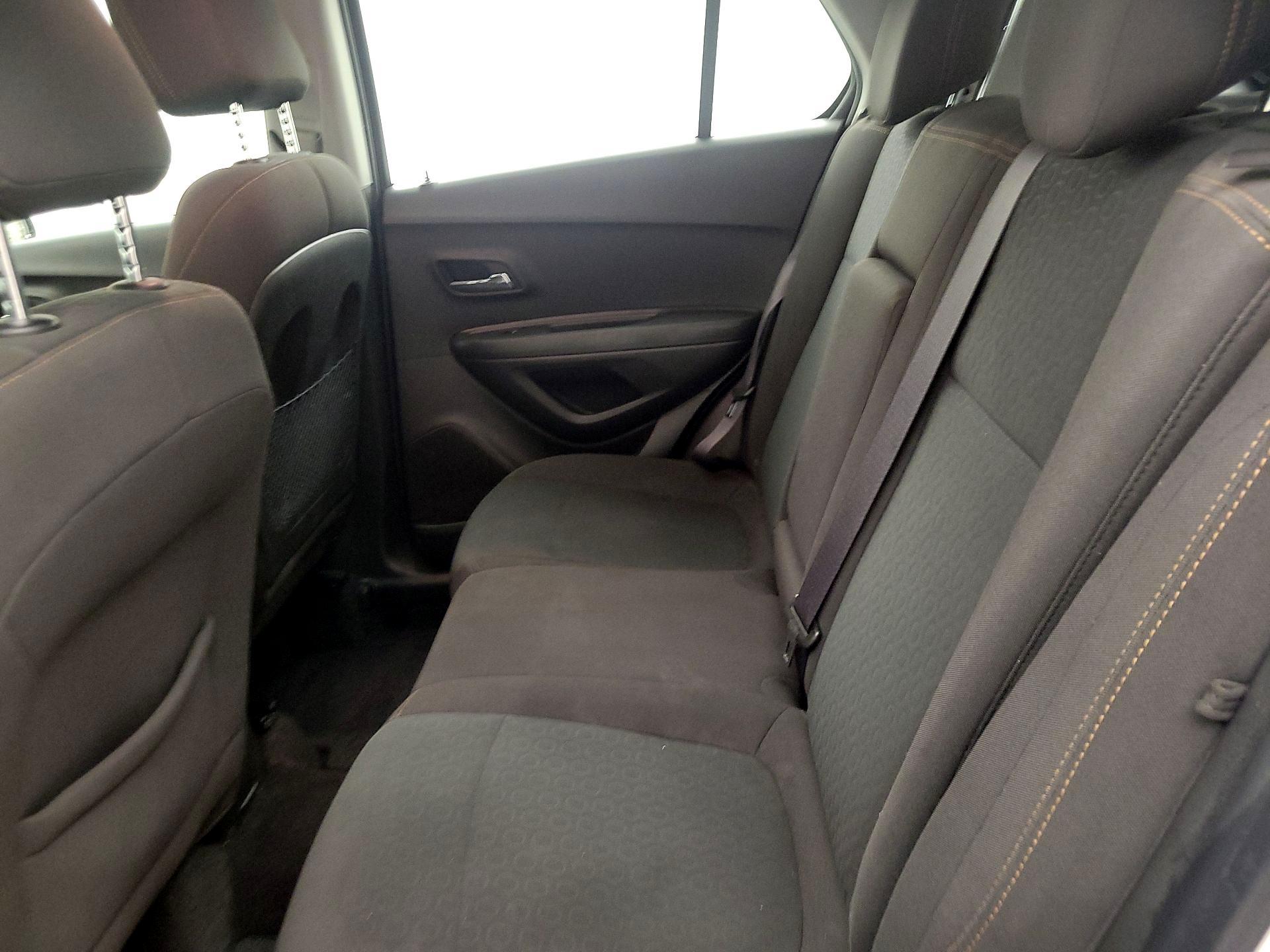 Thumbnail: 2018 Chevrolet Trax - 19