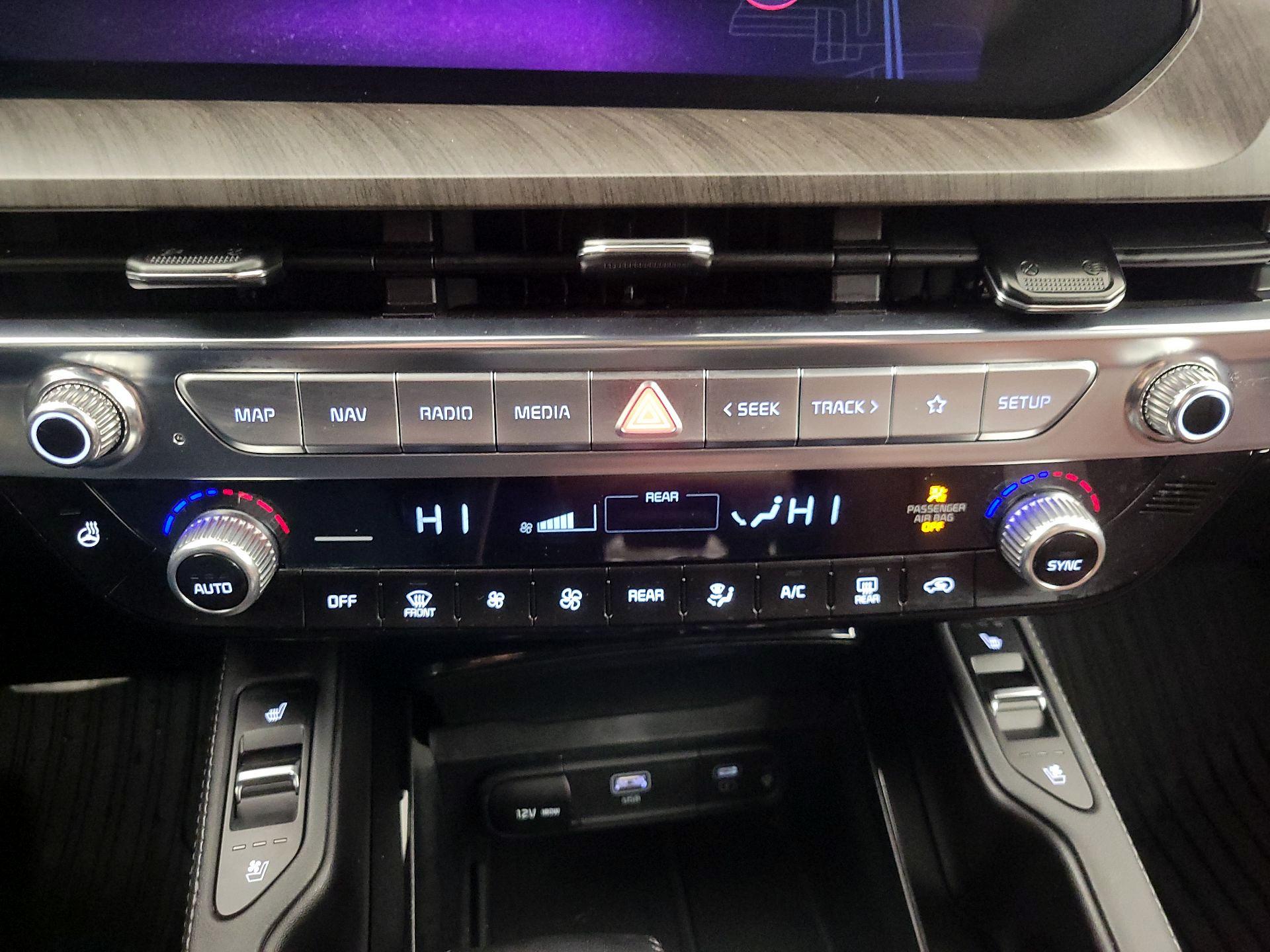 Thumbnail: 2024 Kia Telluride - 17