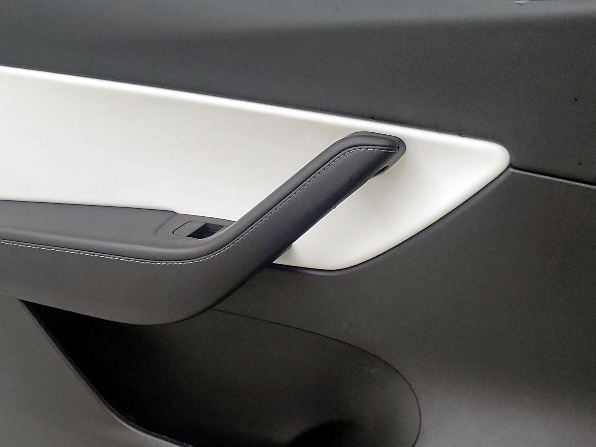 Thumbnail: 2022 Tesla Model Y - 12