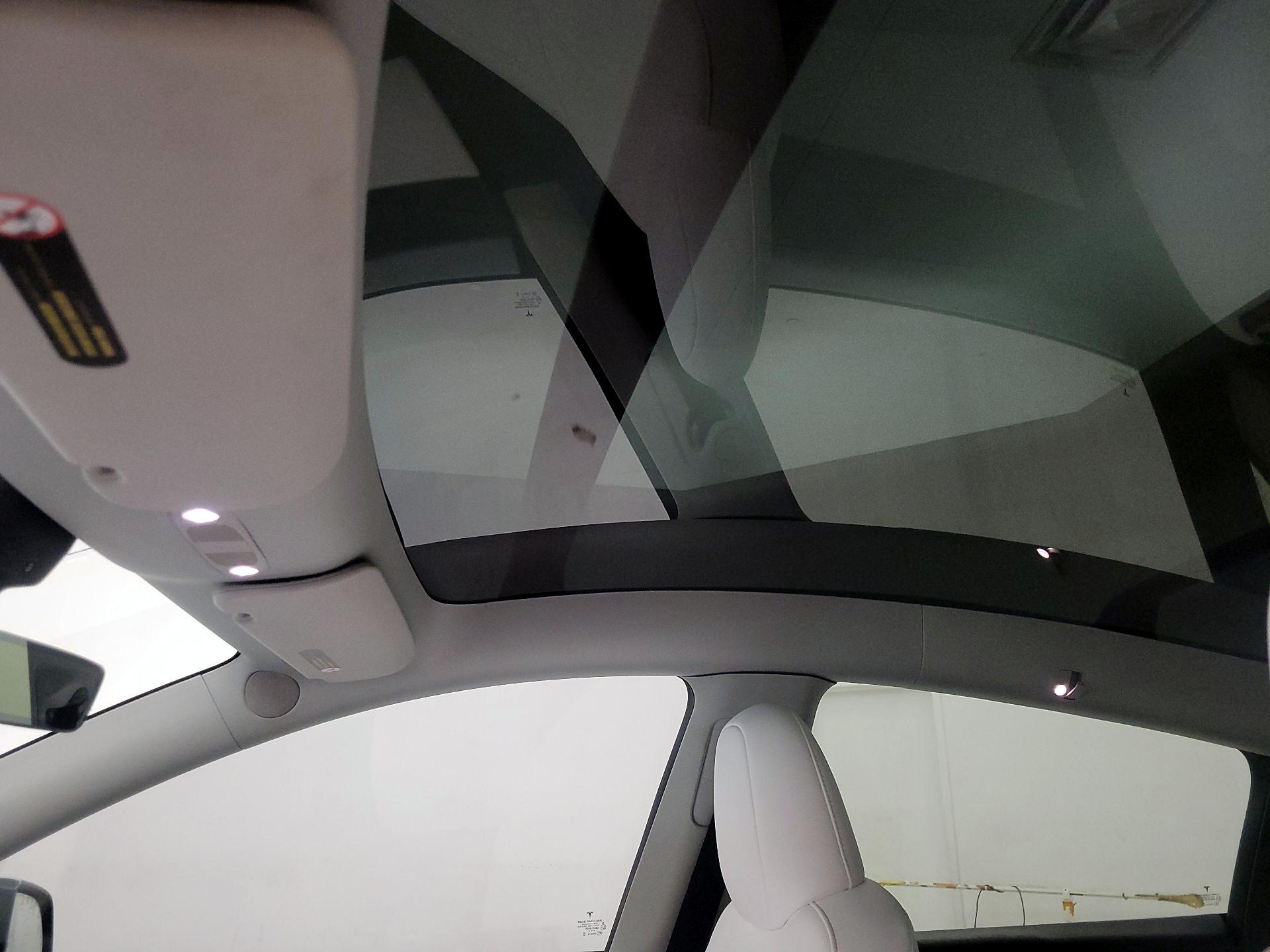 Thumbnail: 2022 Tesla Model Y - 17