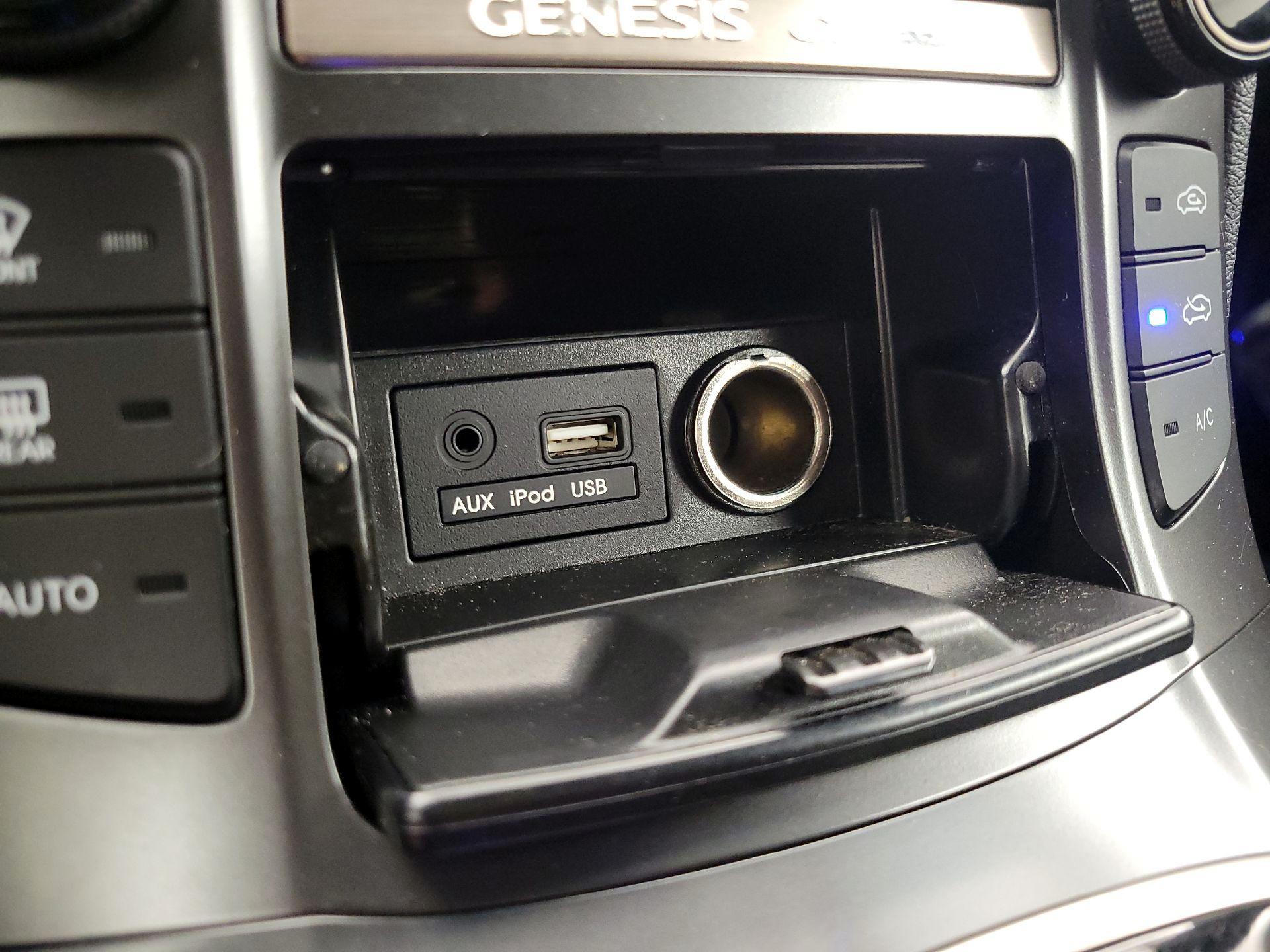 Thumbnail: 2016 Hyundai Genesis - 17