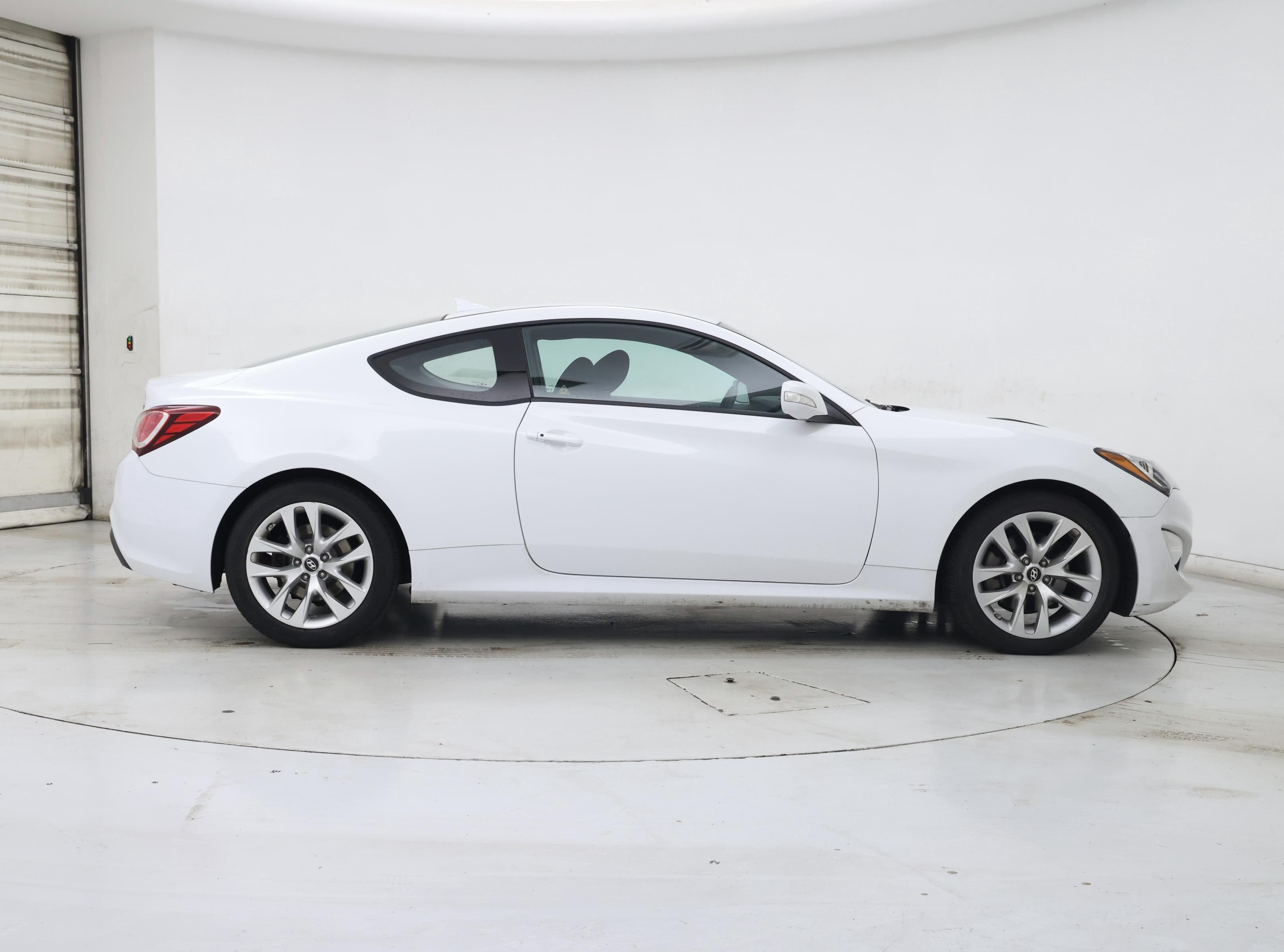 Thumbnail: 2016 Hyundai Genesis - 7