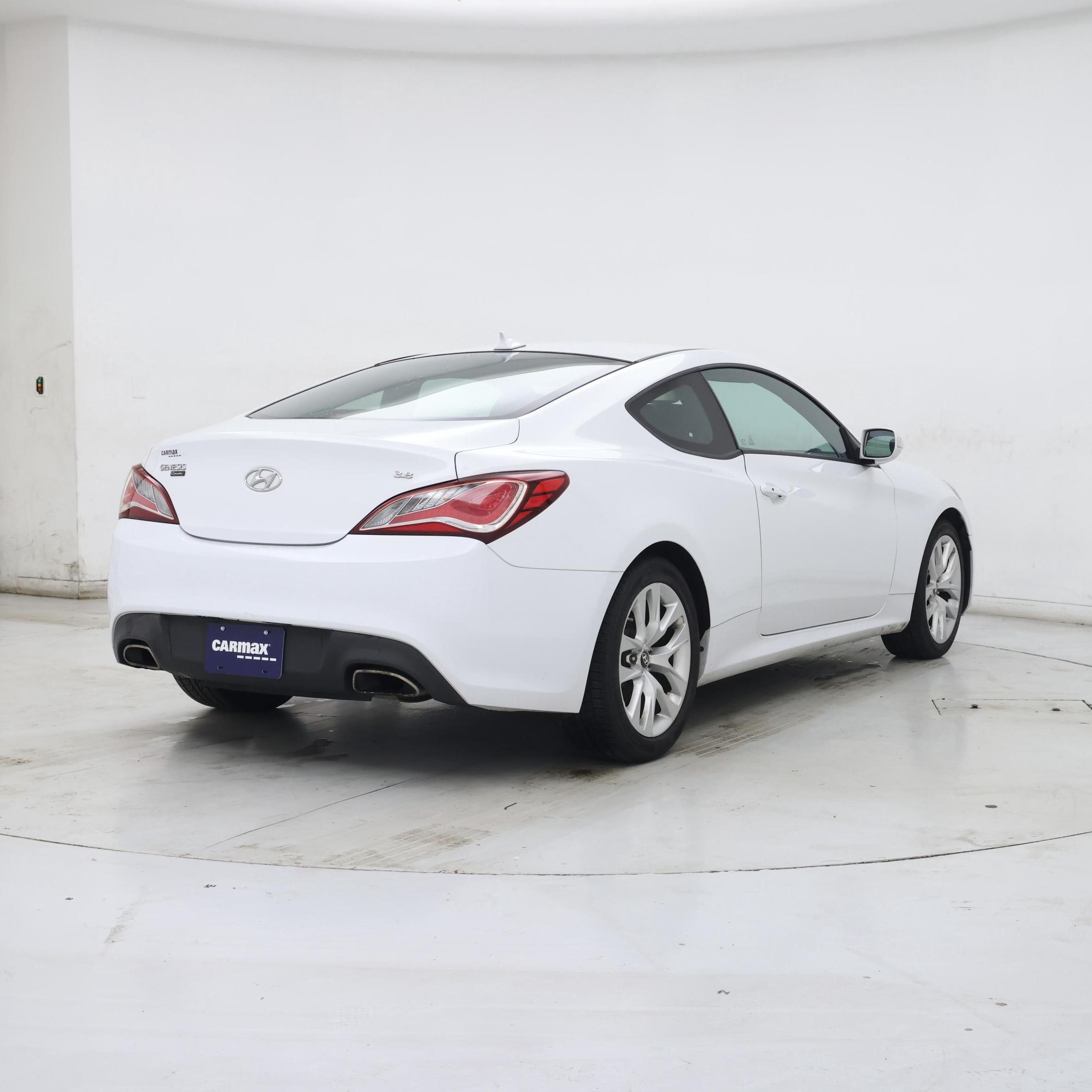 Thumbnail: 2016 Hyundai Genesis - 8