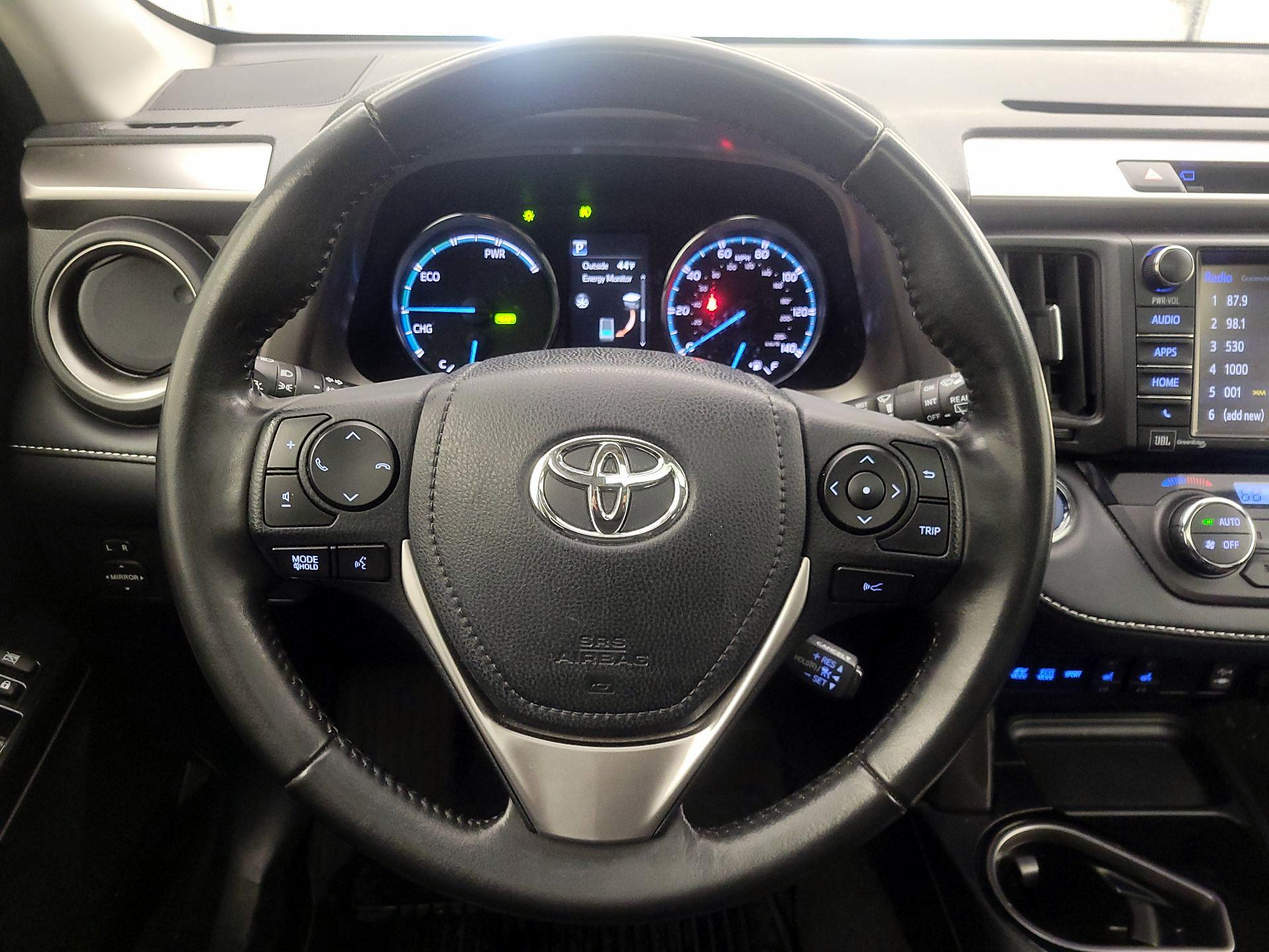 Thumbnail: 2018 Toyota RAV4 - 10