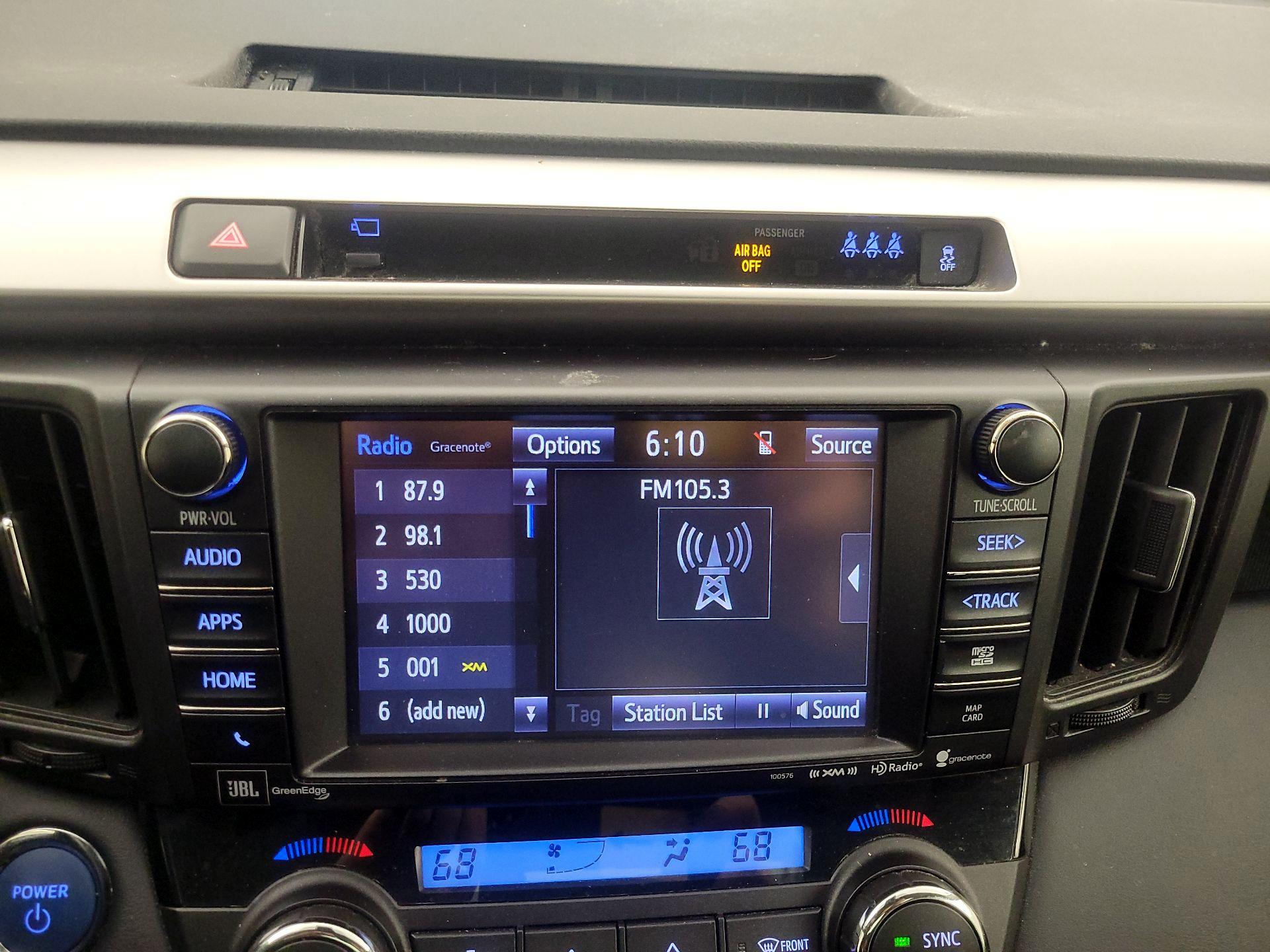 Thumbnail: 2018 Toyota RAV4 - 15