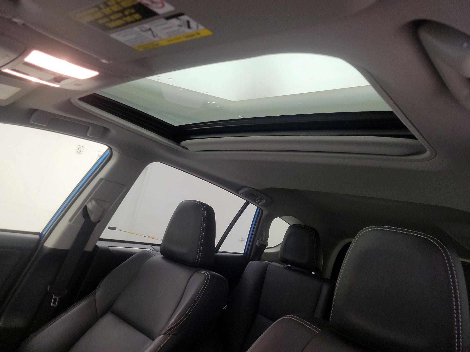 Thumbnail: 2018 Toyota RAV4 - 19