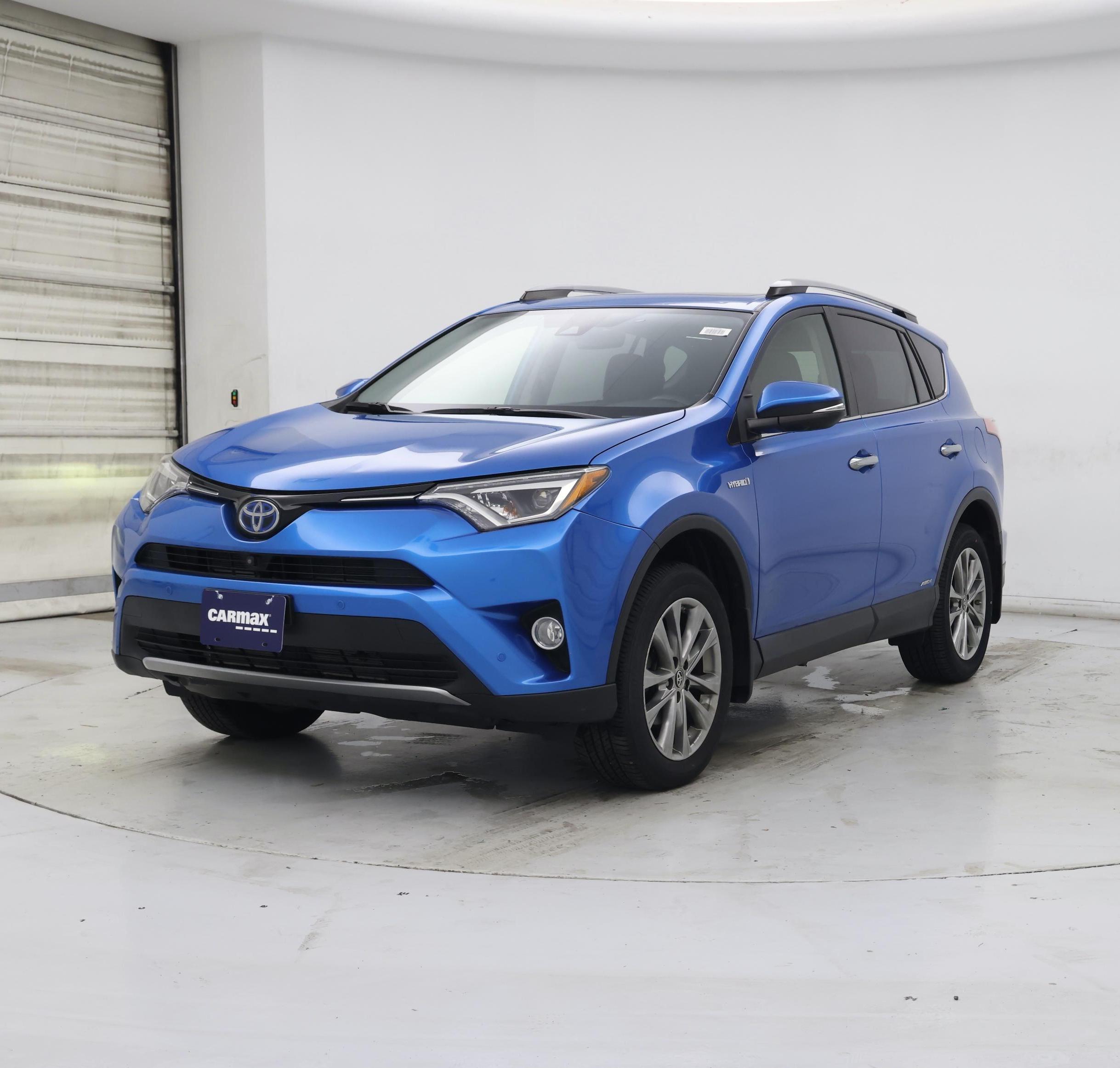 Thumbnail: 2018 Toyota RAV4 - 4
