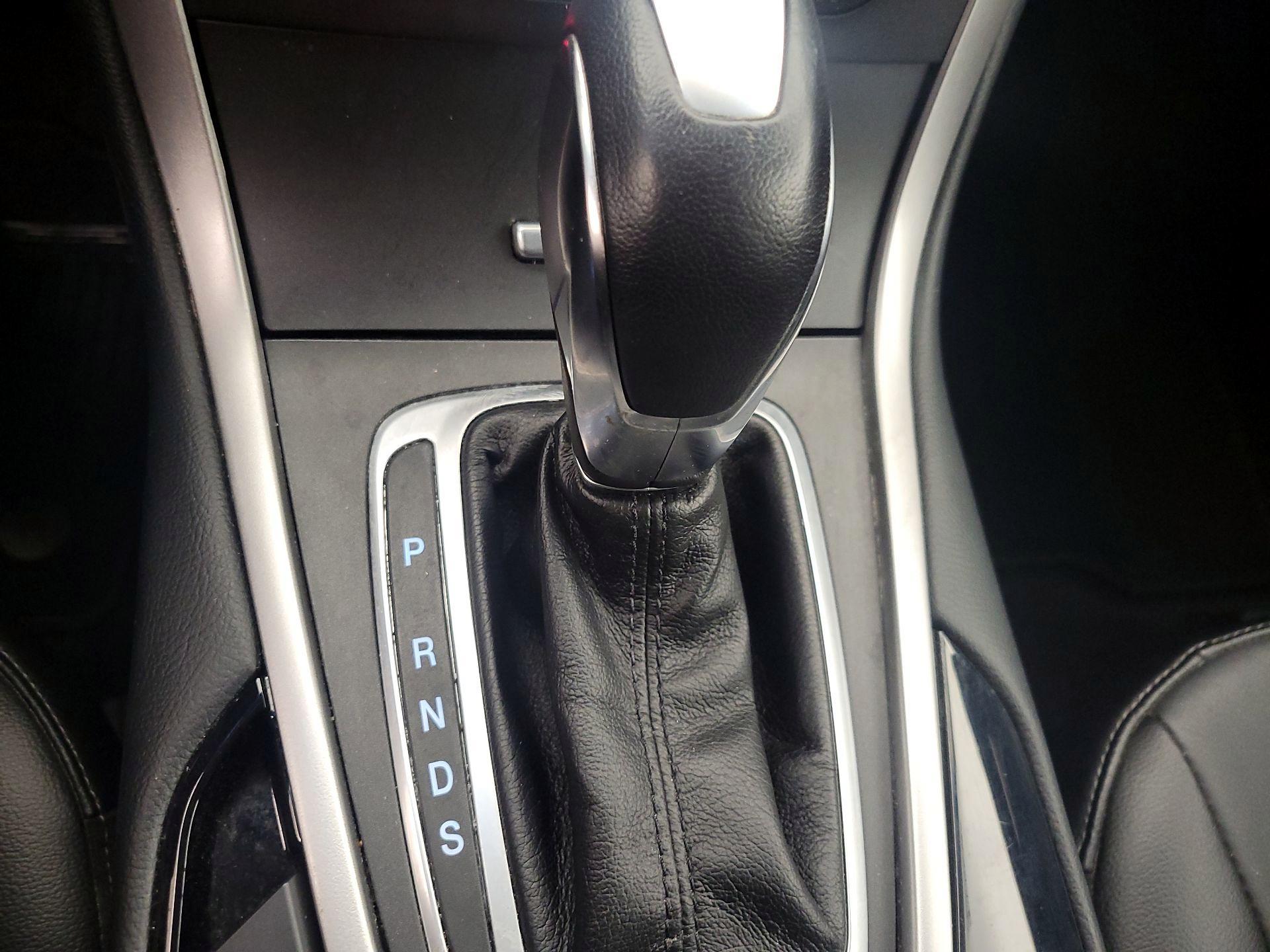 Thumbnail: 2018 Ford Edge - 17