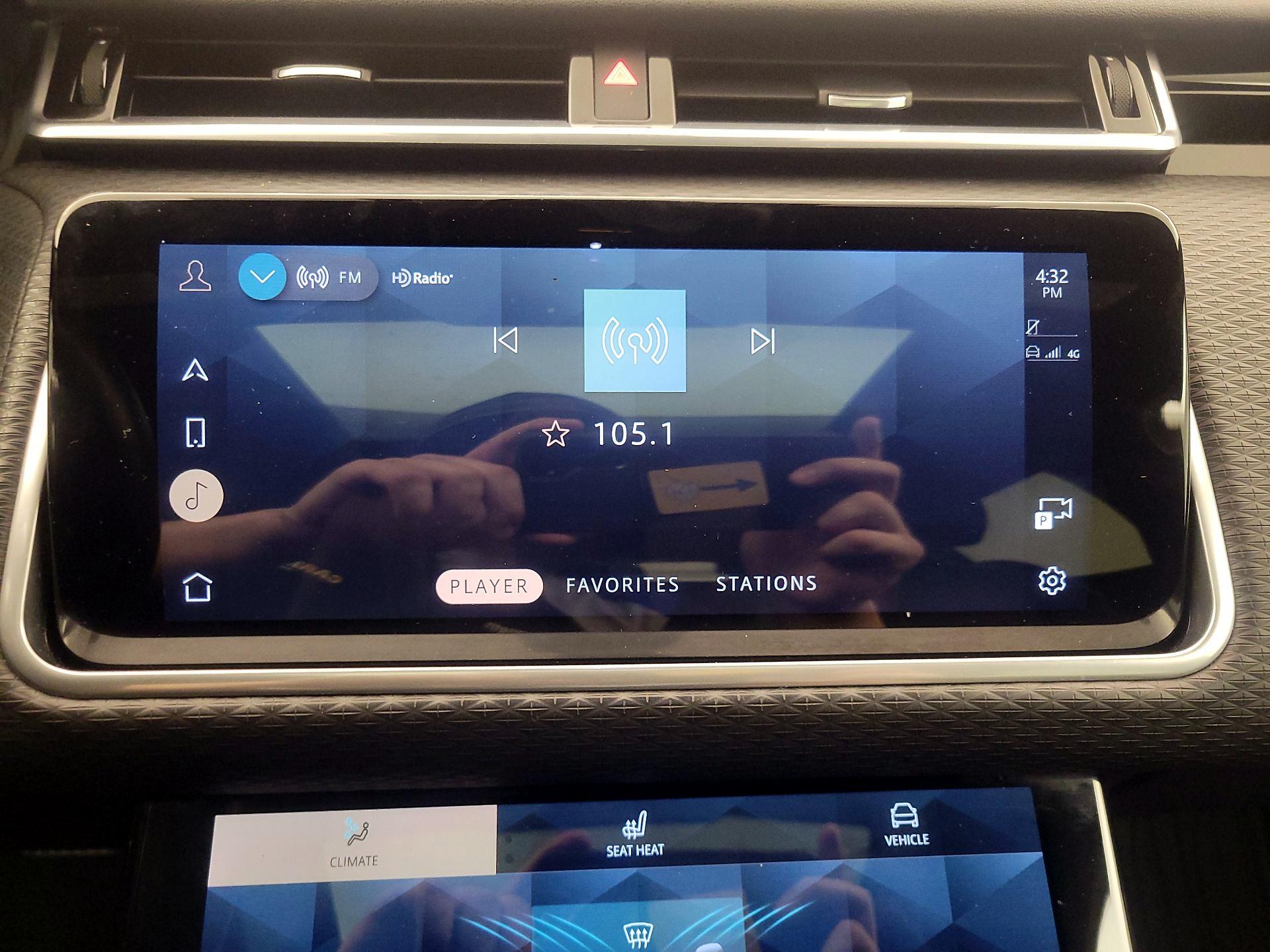 Thumbnail: 2021 Land Rover Range Rover Velar - 16